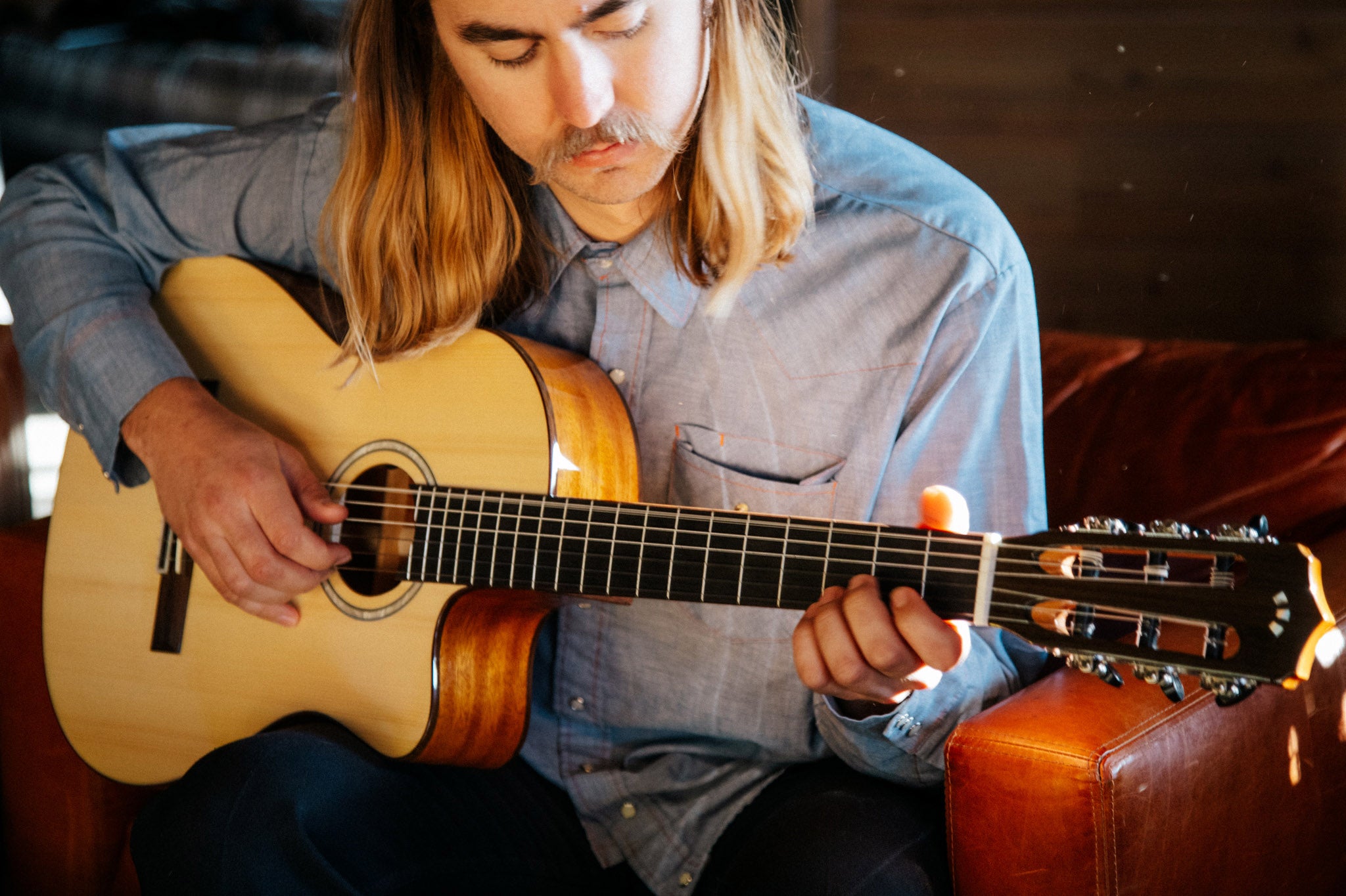 Córdoba Fusion 5 Nylon String Crossover Classical Guitar