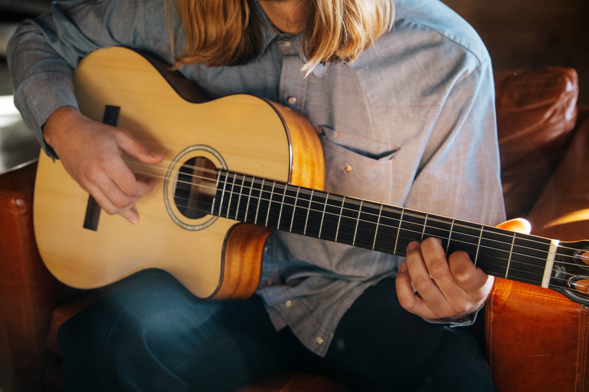 Córdoba Fusion 5 Nylon String Crossover Classical Guitar