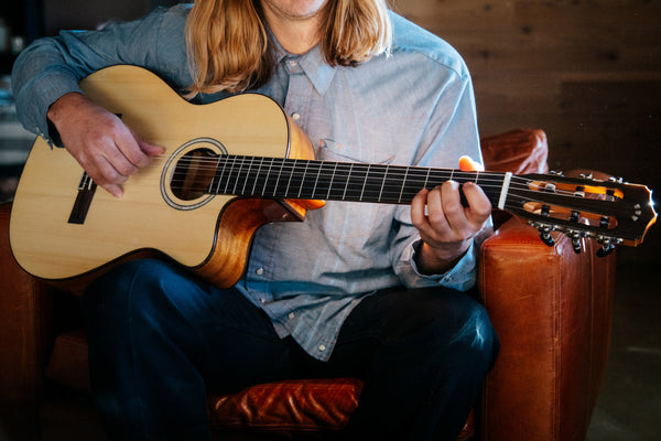 Córdoba Fusion 5 Nylon String Crossover Classical Guitar