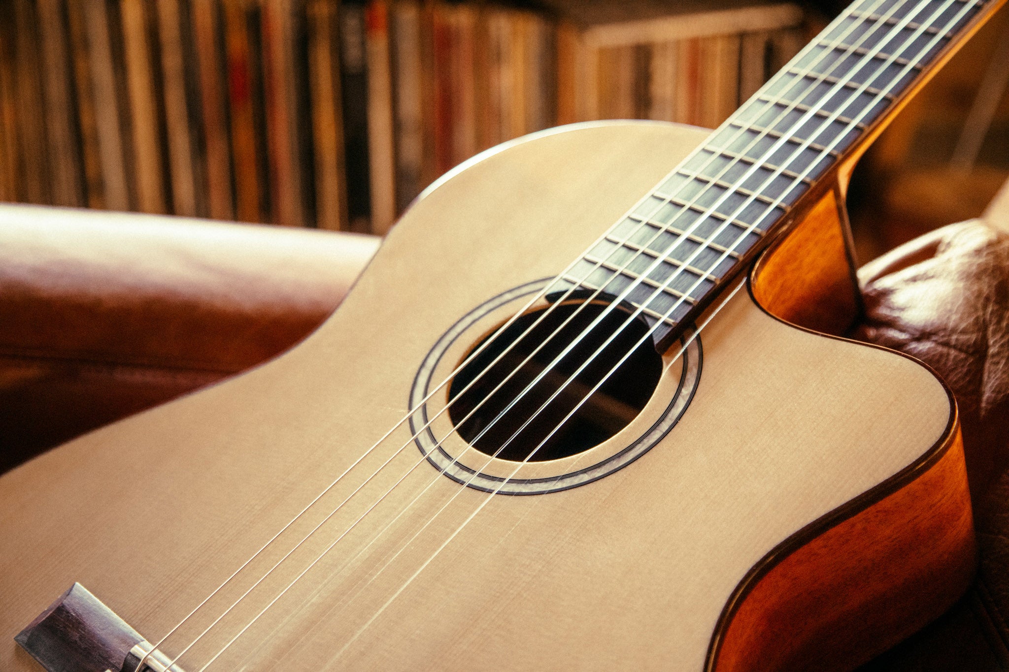 Córdoba Fusion 5 Nylon String Crossover Classical Guitar