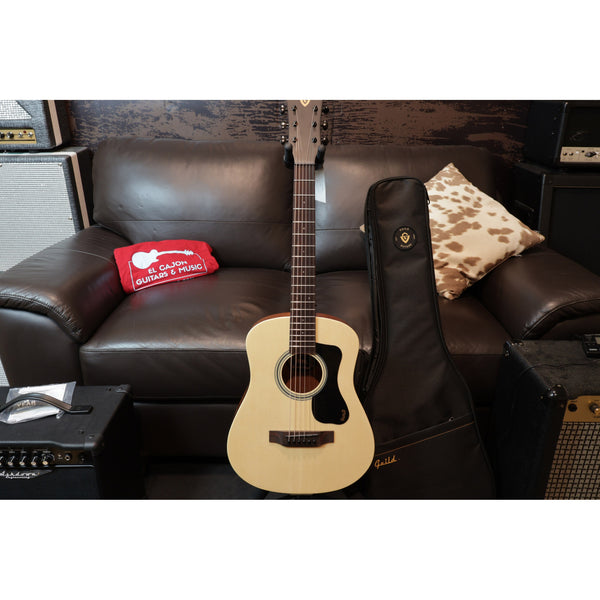 Guild Travel Spruce Mini Dreadnought Acoustic Guitar – Sitka Spruce Top w/ Gig Bag