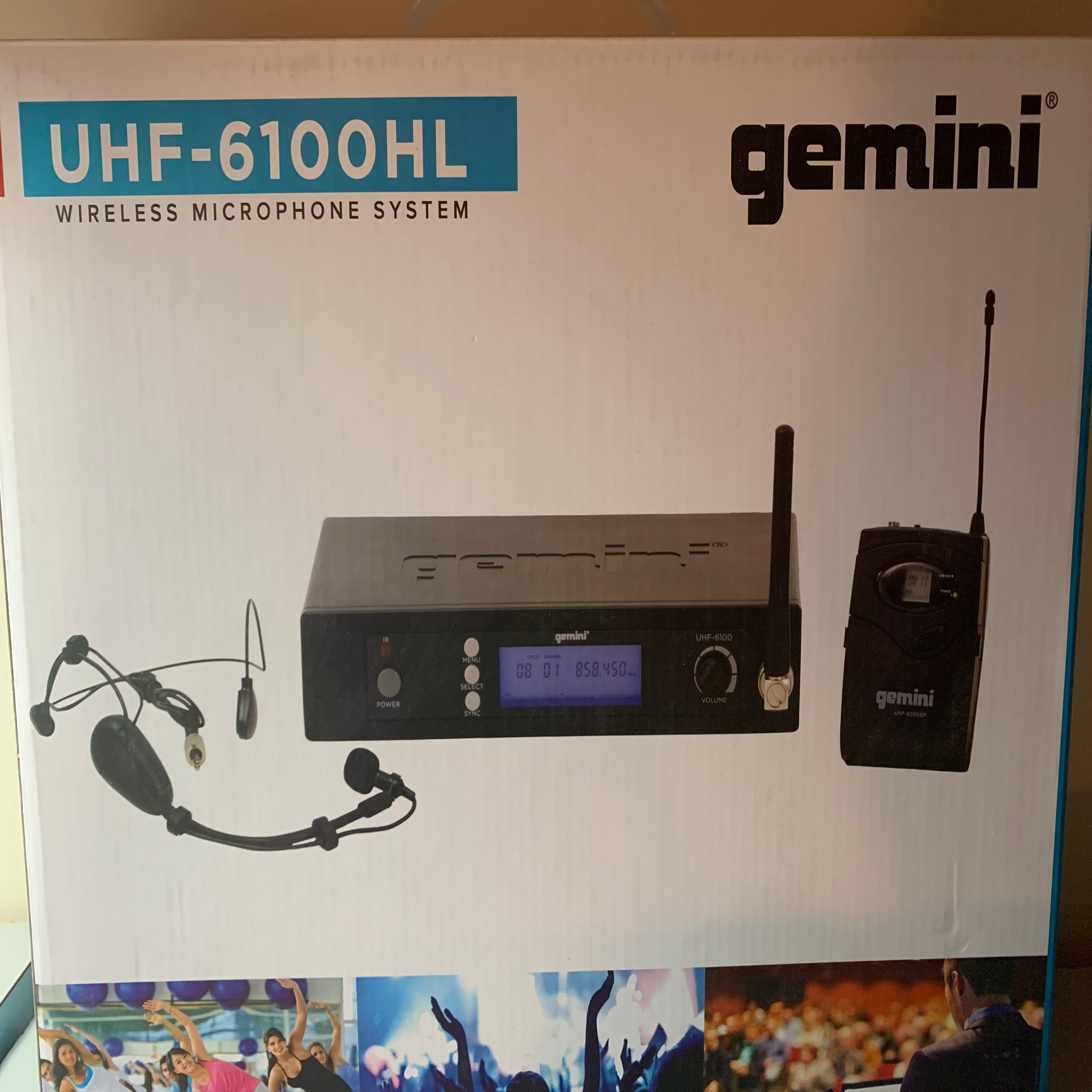 Gemini Model UHF-6100HL: WIRELESS MICROPHONE SYSTEM with Connector Headset