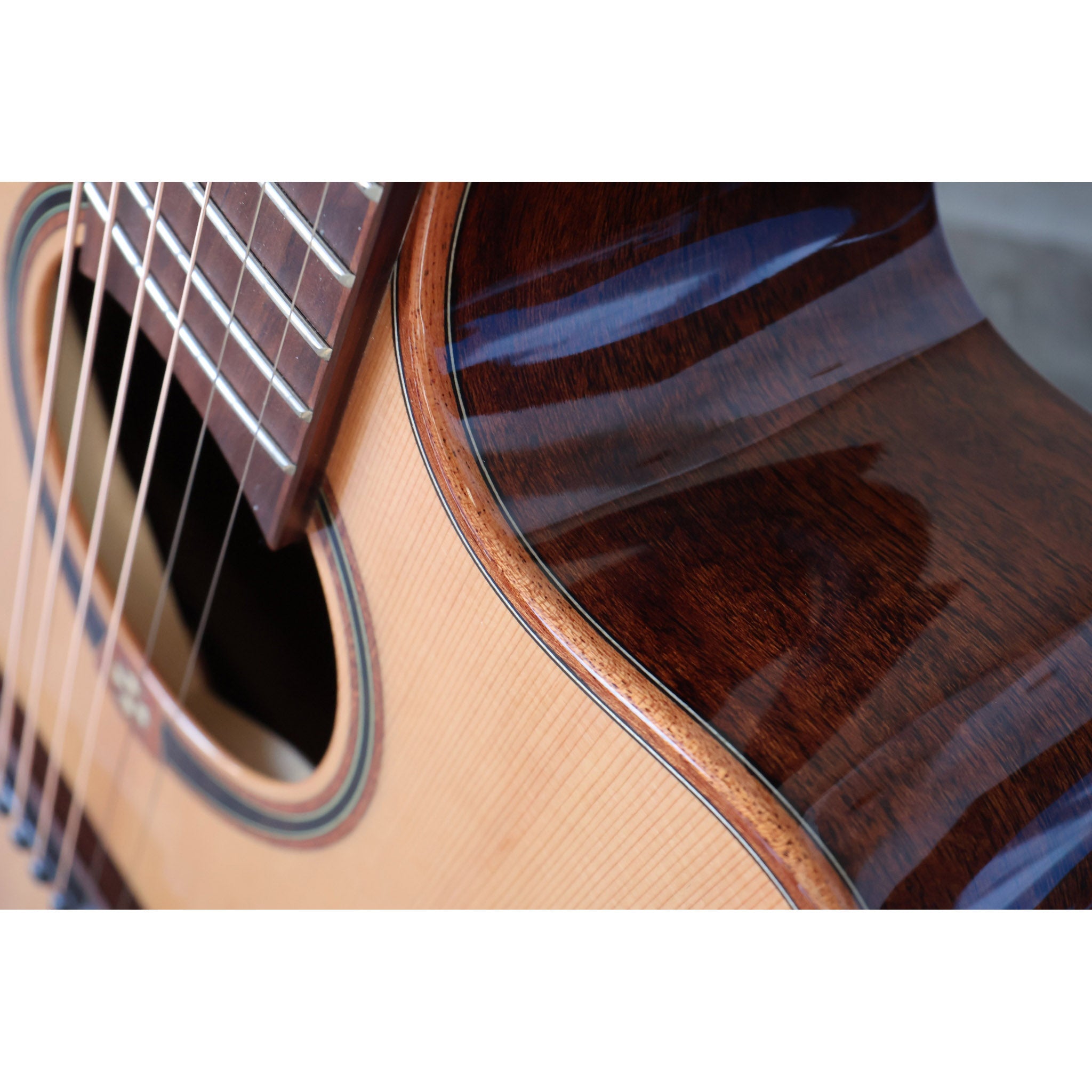 LAG T118DCE Dreadnought Cutaway Acoustic-Electric Guitar