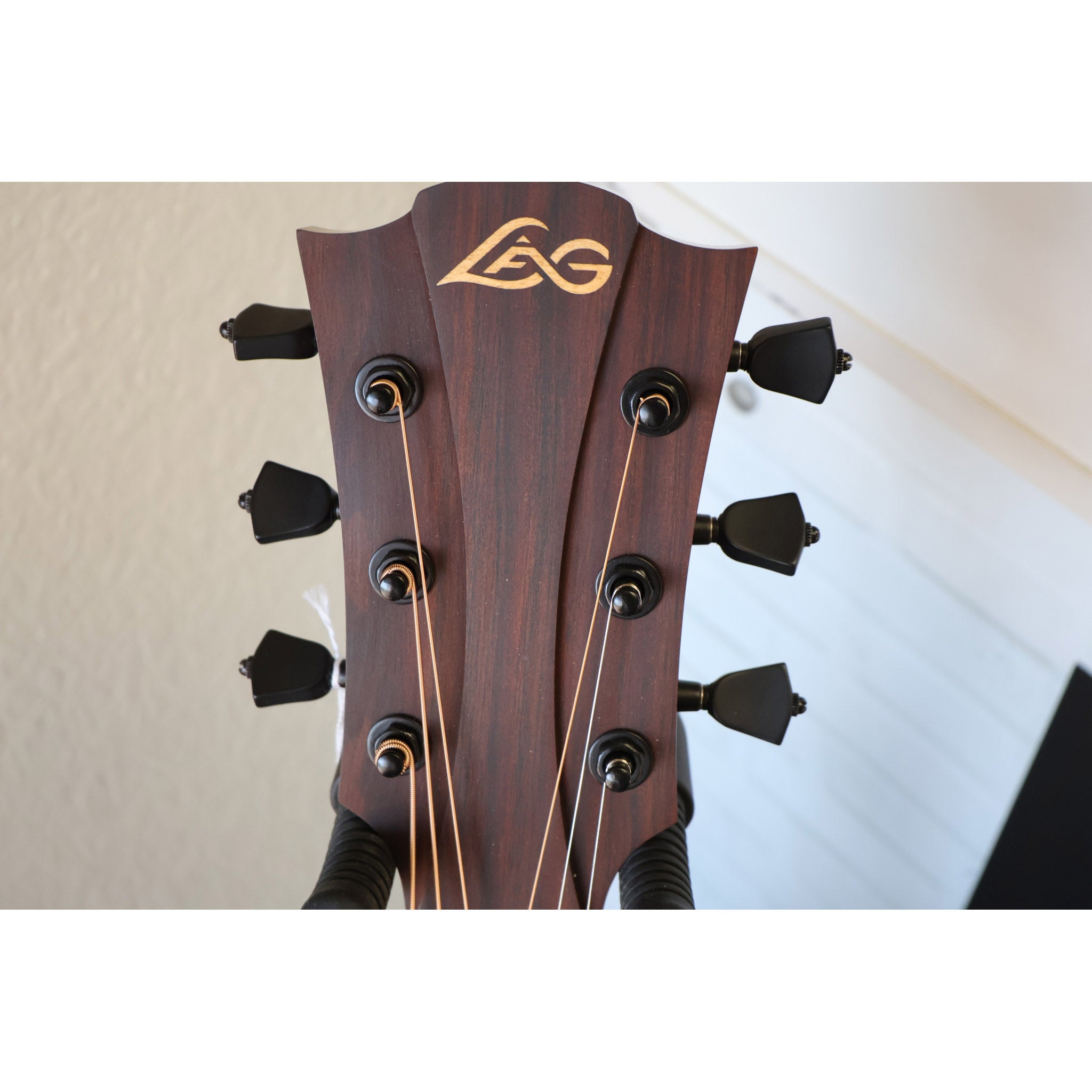 LAG T118DCE Dreadnought Cutaway Acoustic-Electric Guitar