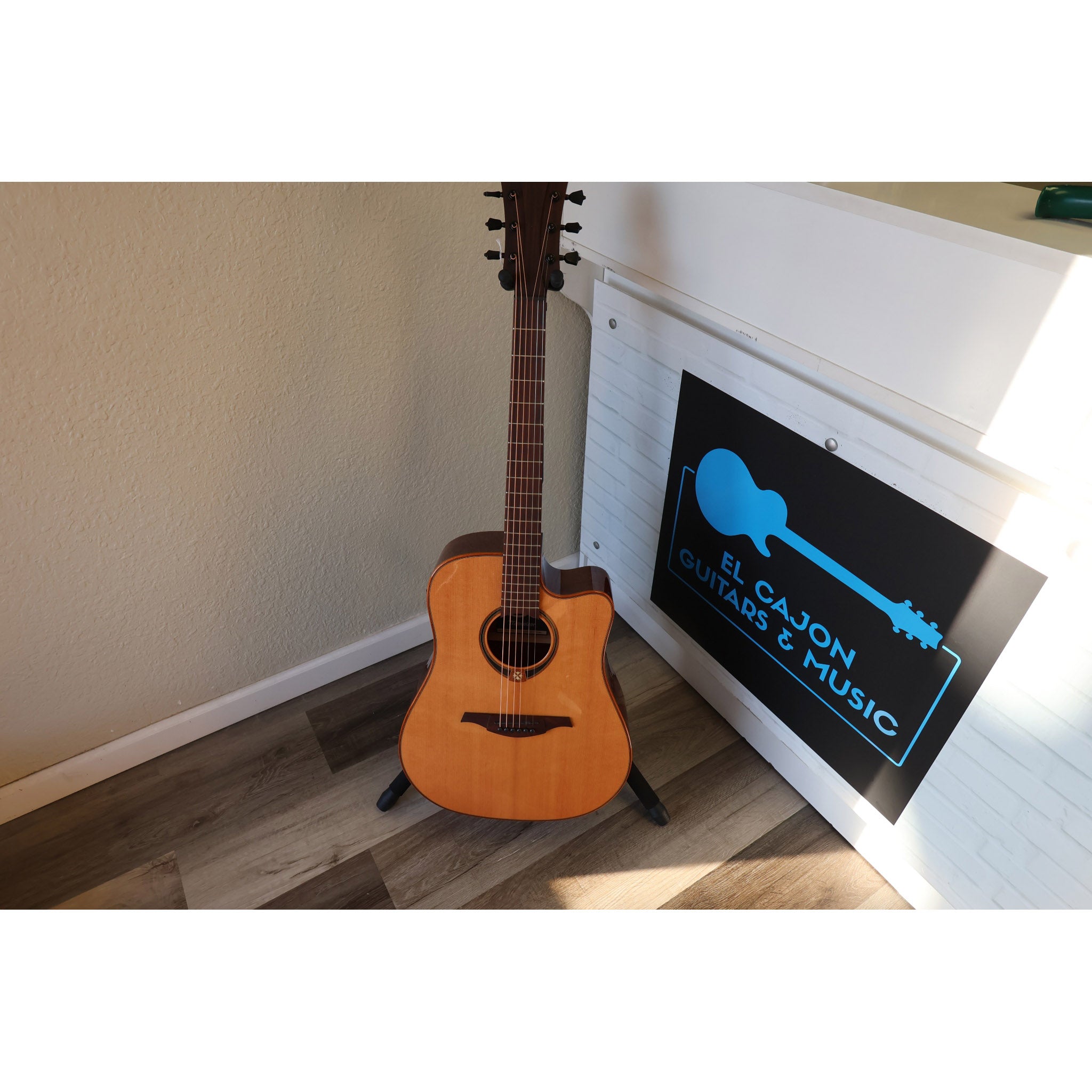 LAG T118DCE Dreadnought Cutaway Acoustic-Electric Guitar