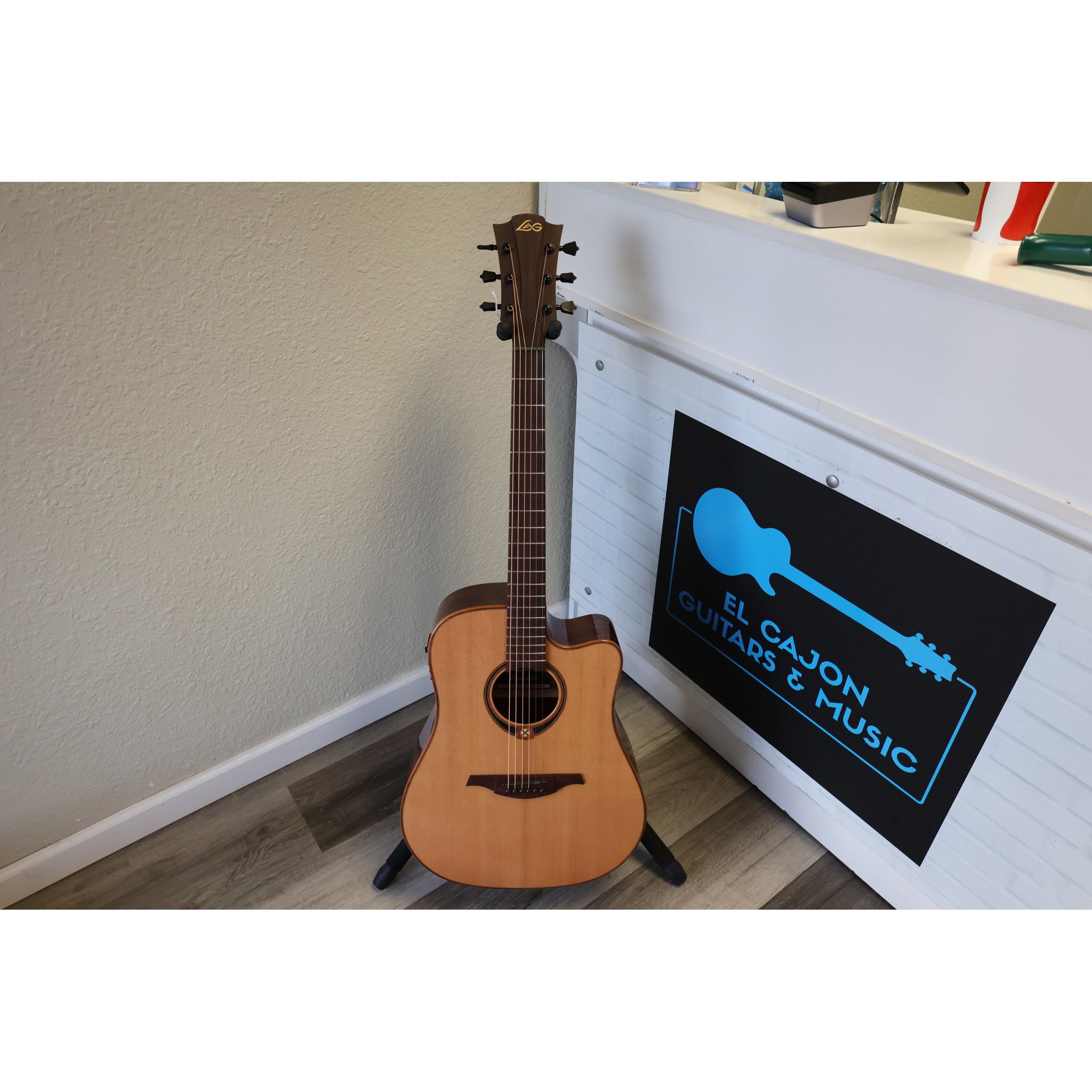 LAG T118DCE Dreadnought Cutaway Acoustic-Electric Guitar