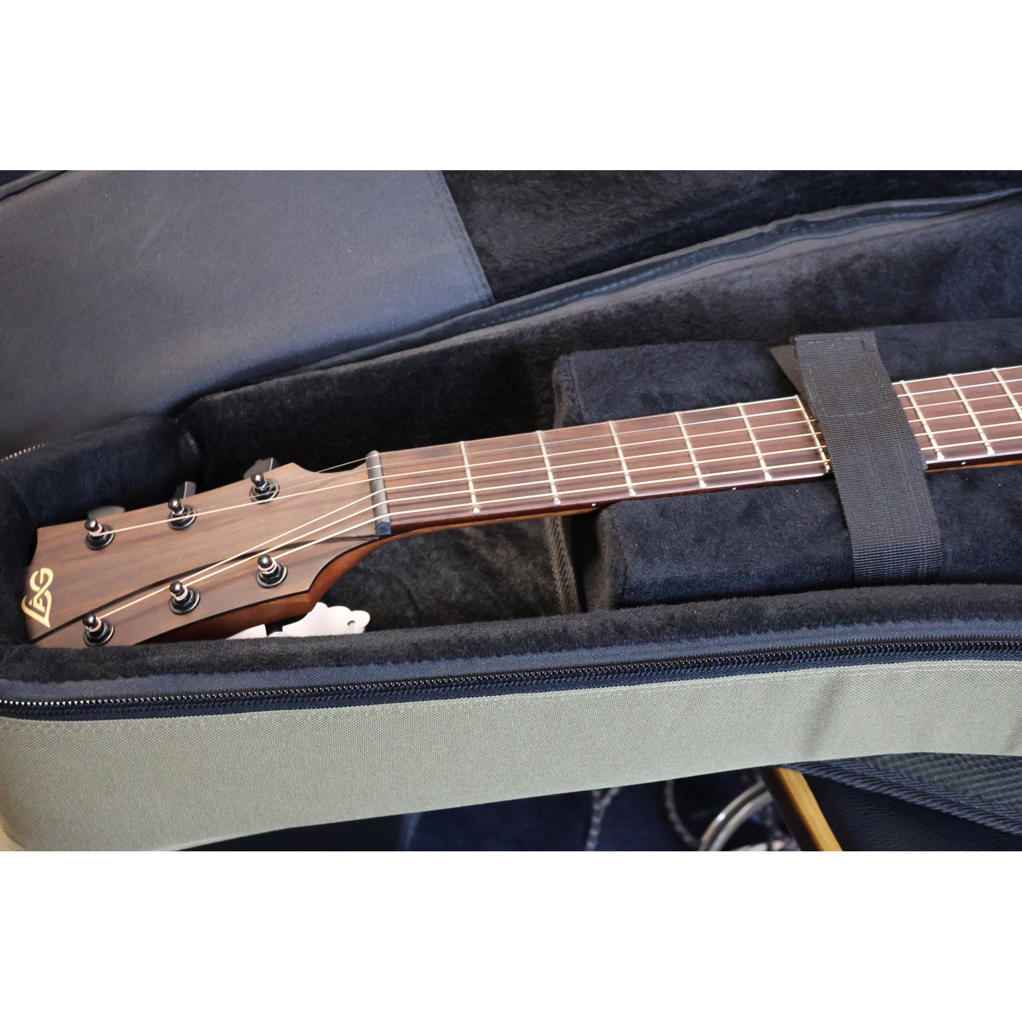 LAG T118DCE Dreadnought Cutaway Acoustic-Electric Guitar