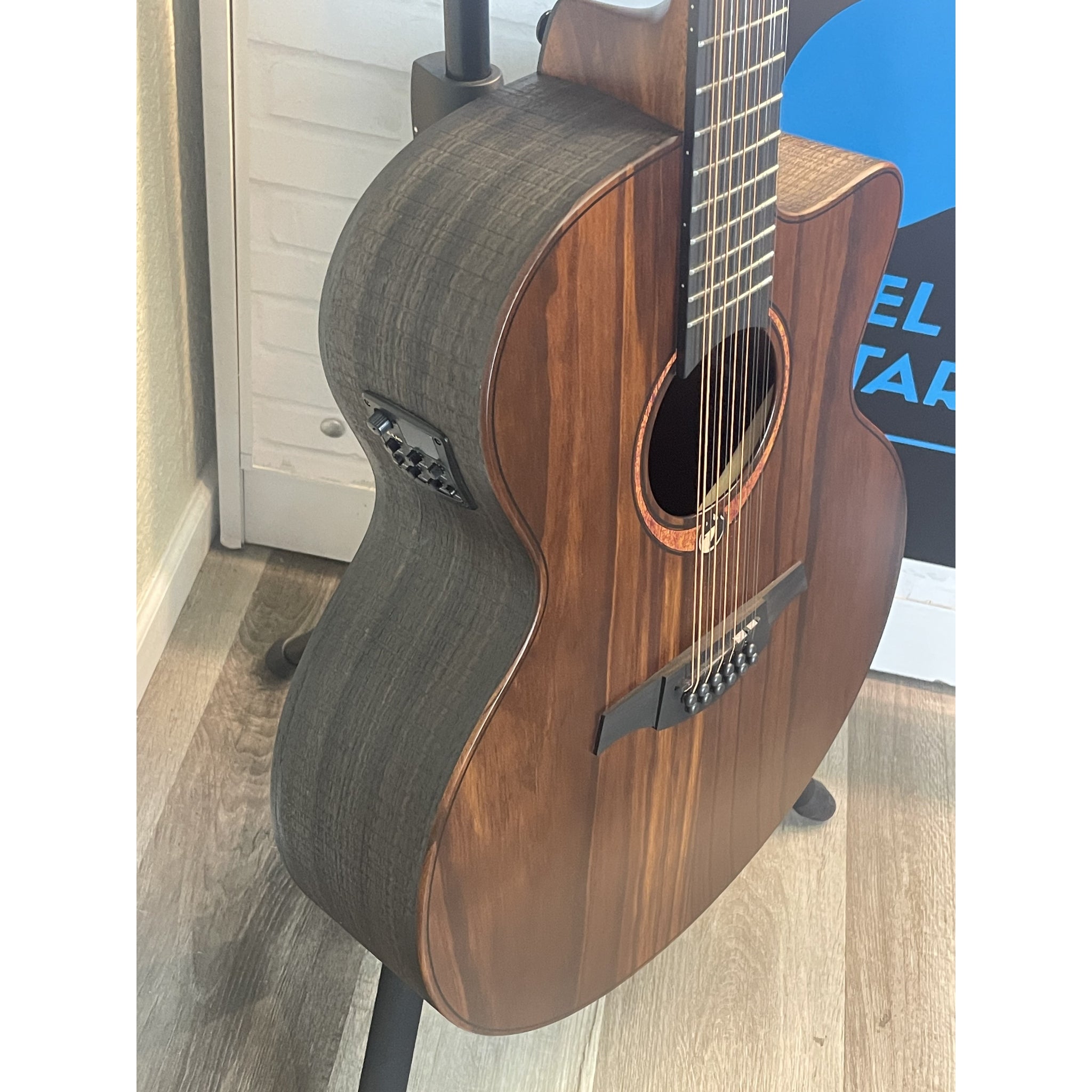 LAG Green Guitars SAUVAGE-L-ACE Auditorium Cutaway Acoustic-Electric Left-Handed