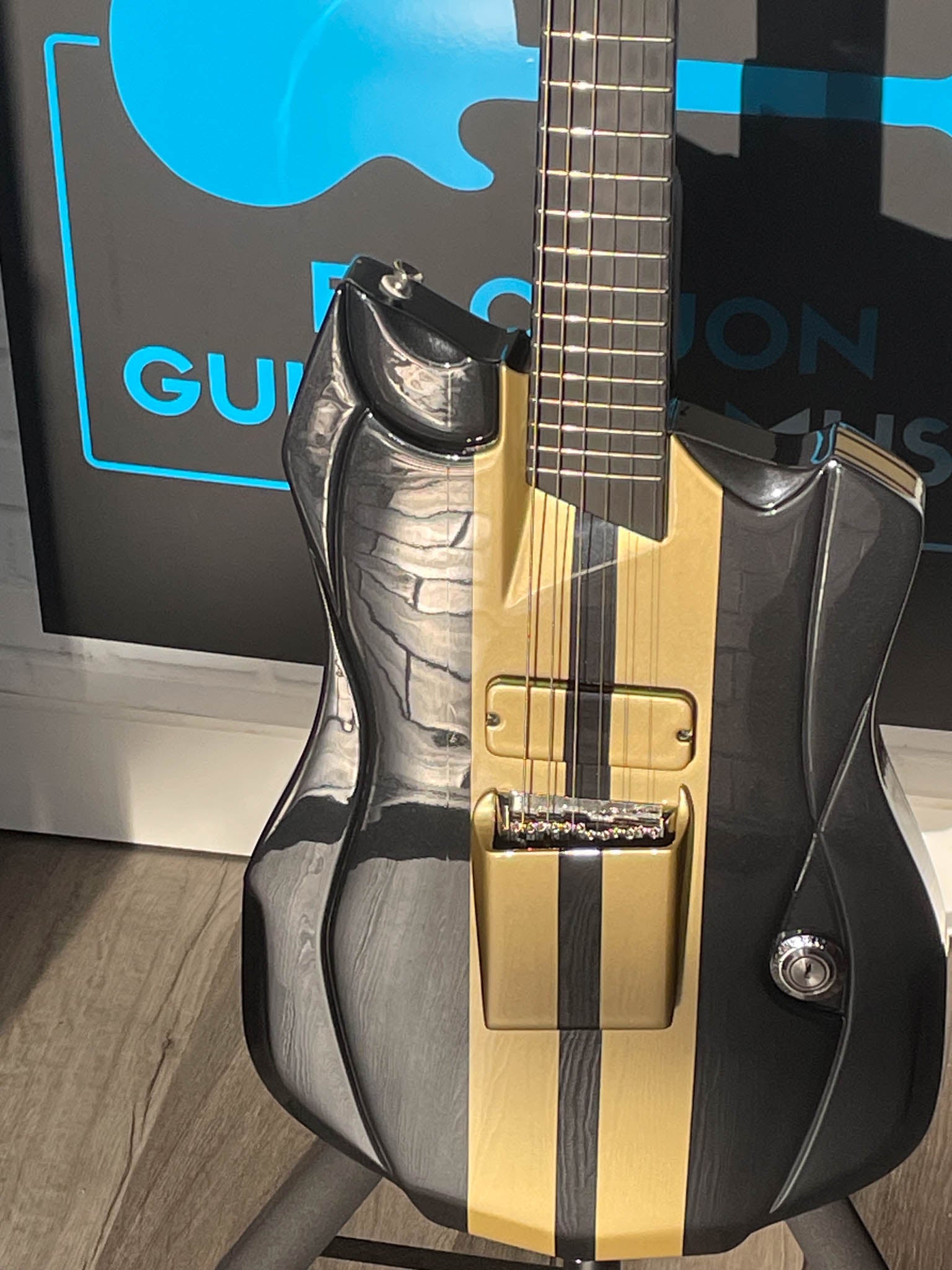 Wild Custom Guitars 1966 FORD MUSTANG GT350H