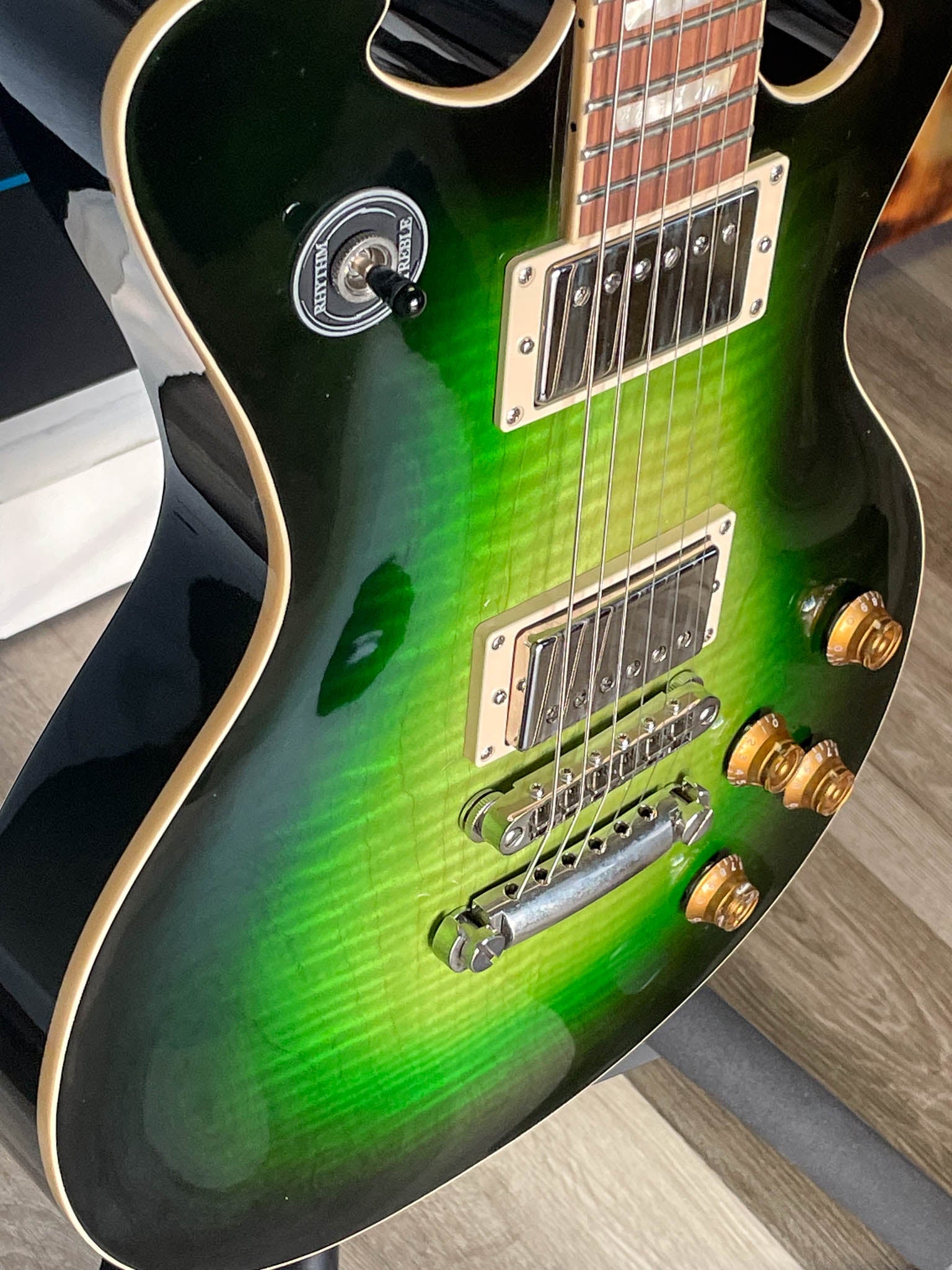 Wild Customs Baroness Green Burst