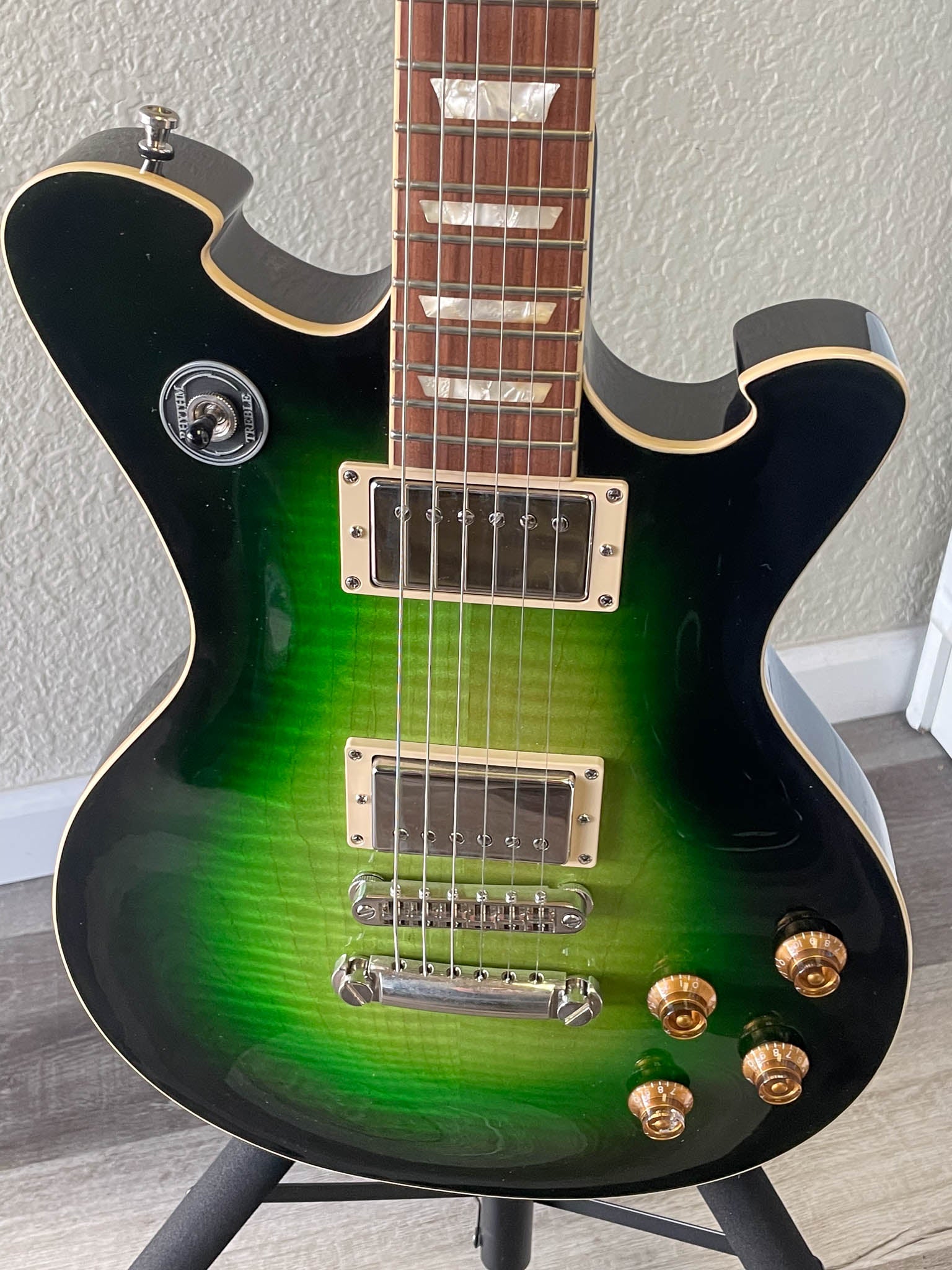 Wild Customs Baroness Green Burst