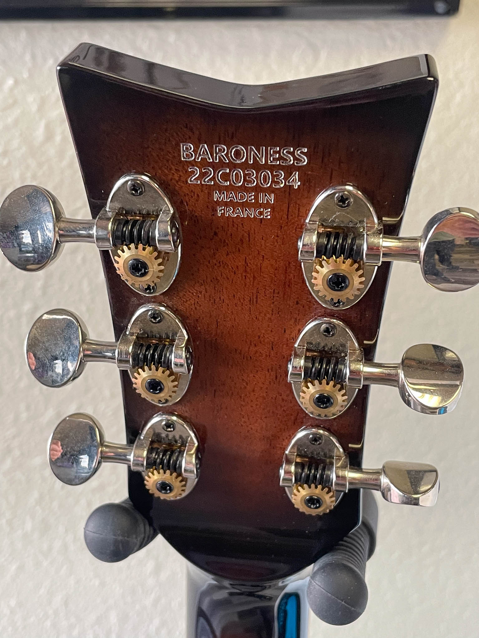 Wild Customs Baroness Green Burst