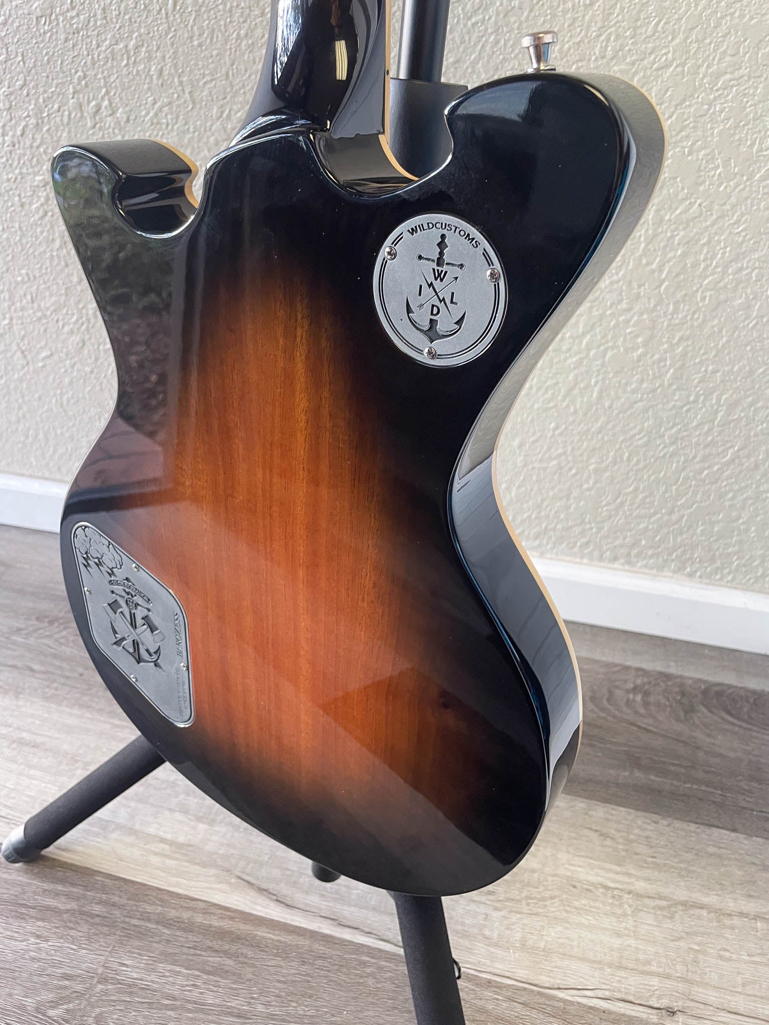 Wild Customs Baroness Green Burst