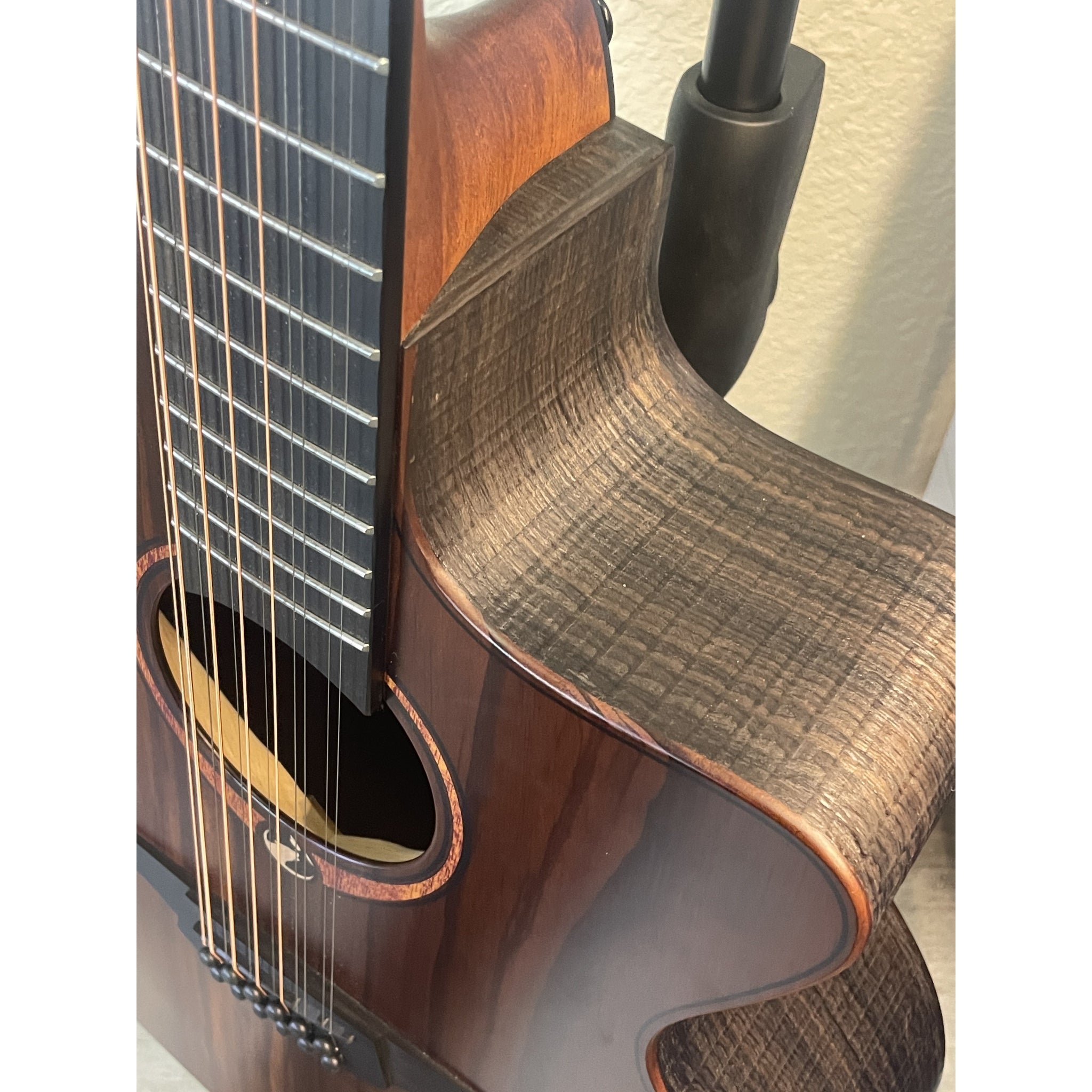 Lâg Sauvage SAUVAGE-J12CE Jumbo 12-String Cutaway Acoustic-Electric