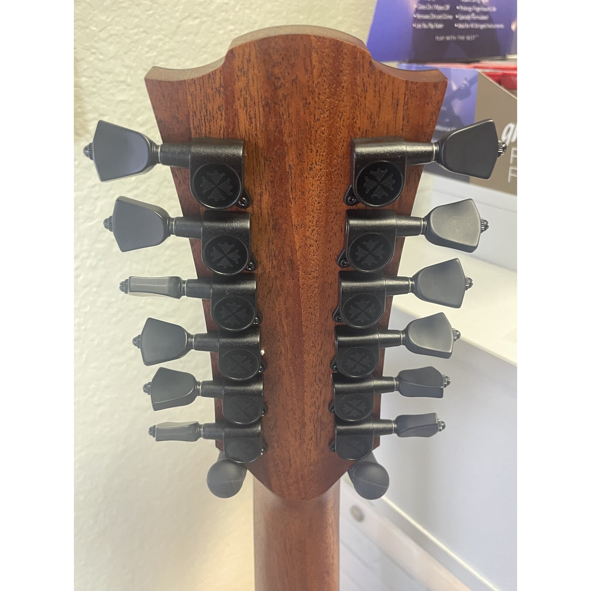 Lâg Sauvage SAUVAGE-J12CE Jumbo 12-String Cutaway Acoustic-Electric