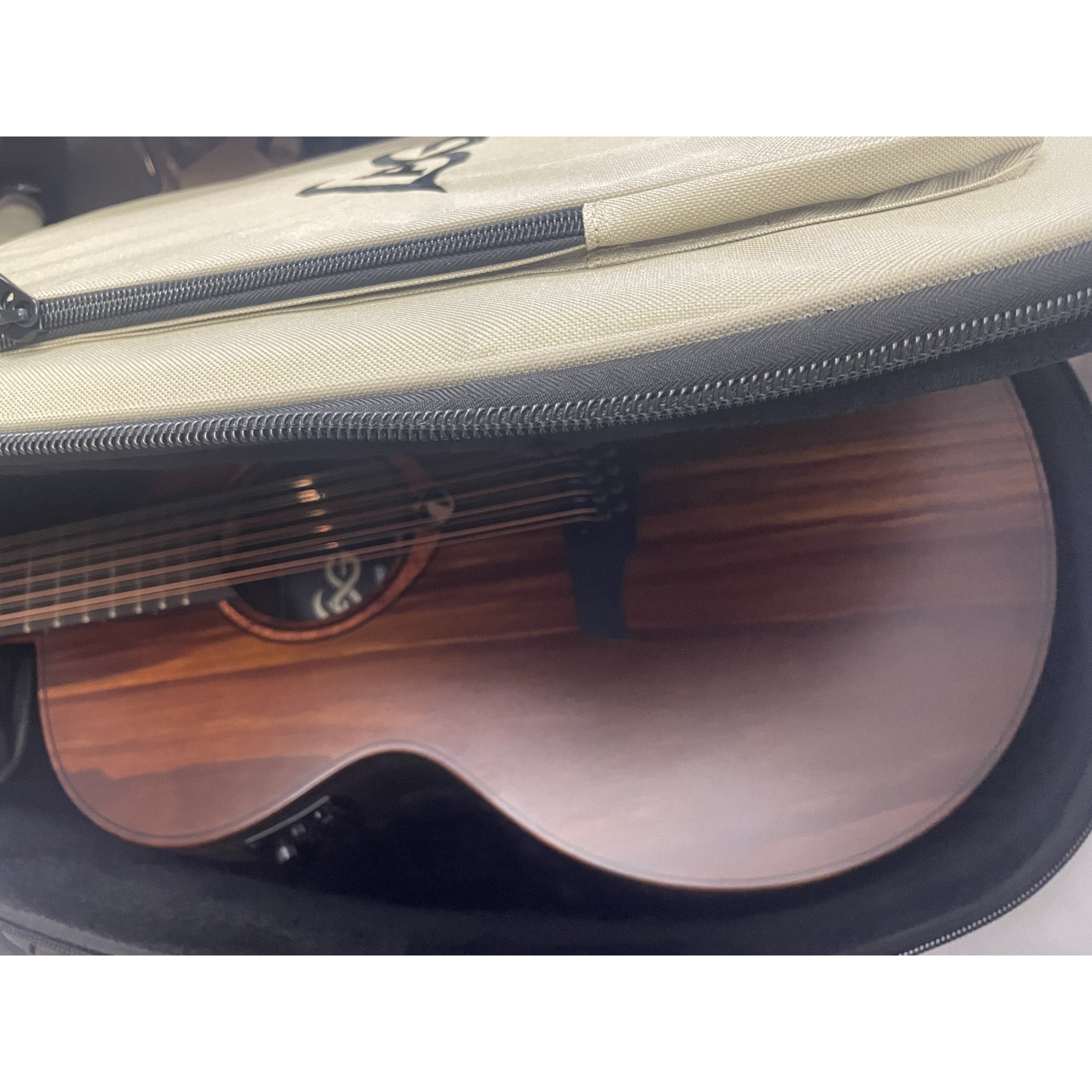 Lâg Sauvage SAUVAGE-J12CE Jumbo 12-String Cutaway Acoustic-Electric