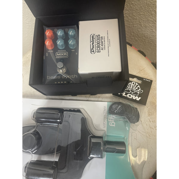 MXR Bass Synth Pedal (MB301) – Holiday Bundle w/ Stagg Wall Hanger & Tortex Flow Picks