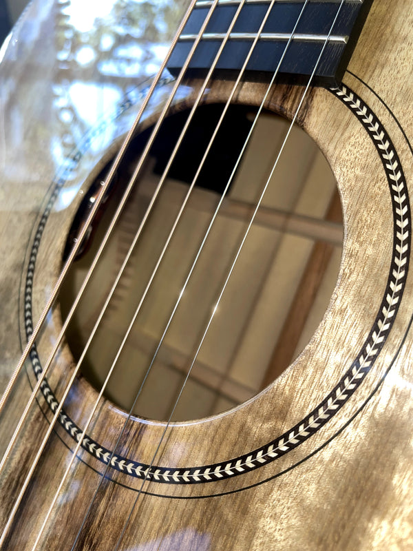 Oregon Dreadnought Concerto CE Myrtlewood-Myrtlewood with Deluxe Breedlove Case