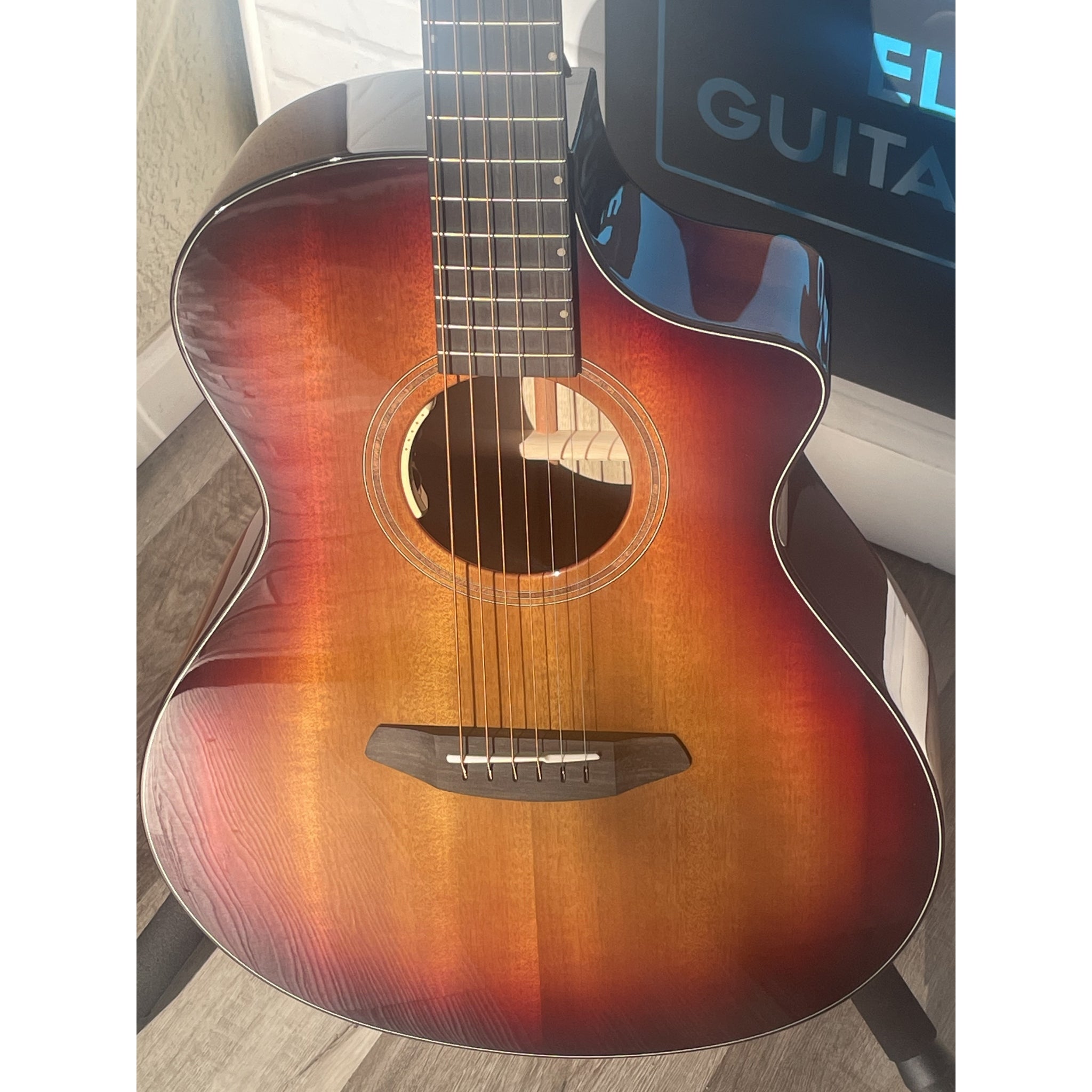 Breedlove USA Made Oregon Concert Old Fashioned CASE INCLUDED CE Myrtlewood-Myrtlewood