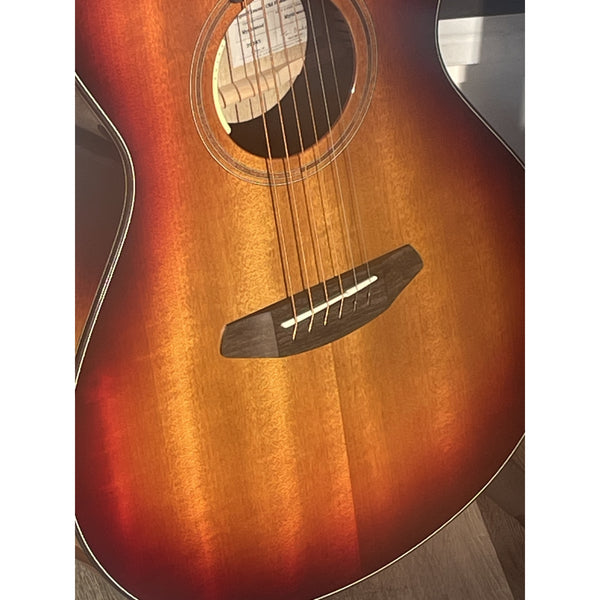 Breedlove USA Made Oregon Concert Old Fashioned CASE INCLUDED CE Myrtlewood-Myrtlewood