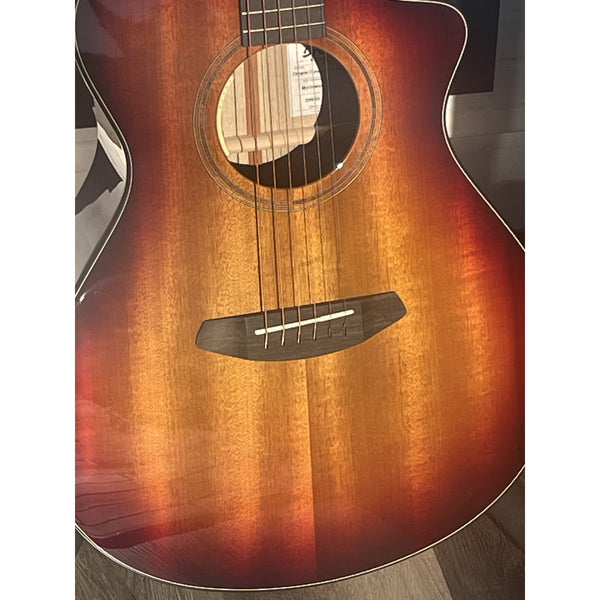 Breedlove USA Made Oregon Concert Old Fashioned CASE INCLUDED CE Myrtlewood-Myrtlewood