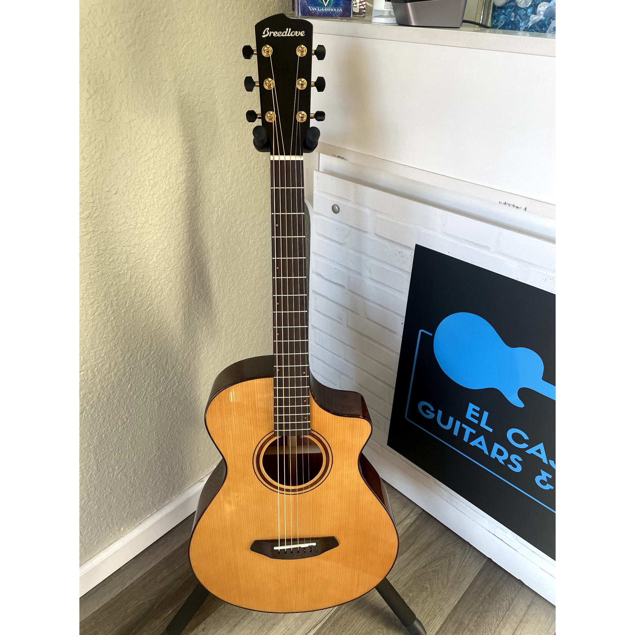 Breedlove Performer Pro Concertina (Parlor) CE — European Spruce / African Mahogany — Aged Toner