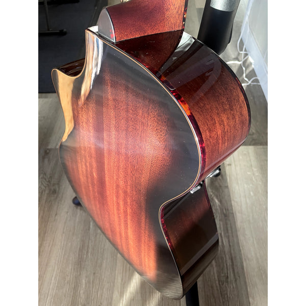 Breedlove Performer Pro Concertina (Parlor) CE — European Spruce / African Mahogany — Aged Toner