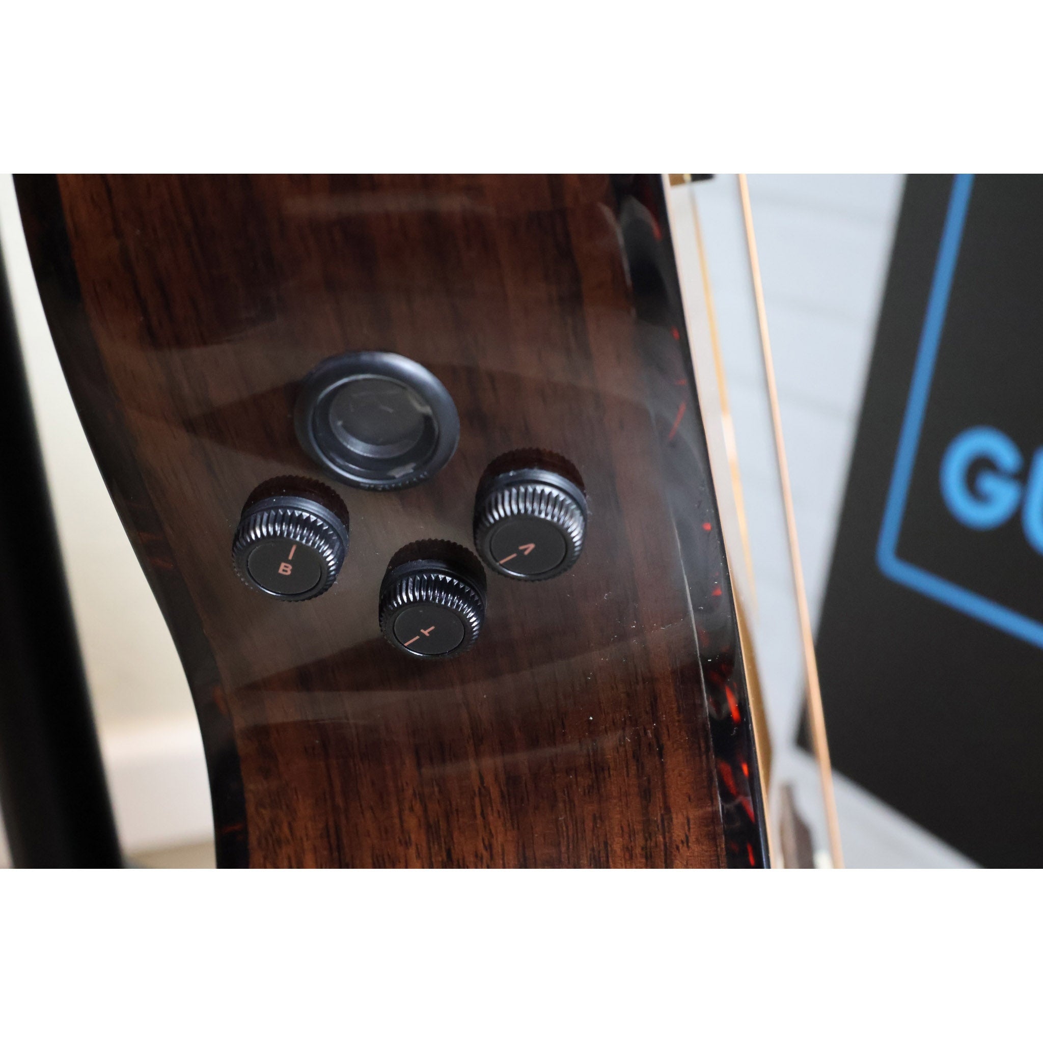 Breedlove Performer Pro Concert Thinline CE — All-Solid Spruce/Rosewood — Aged Toner (w/ Hardshell Case)