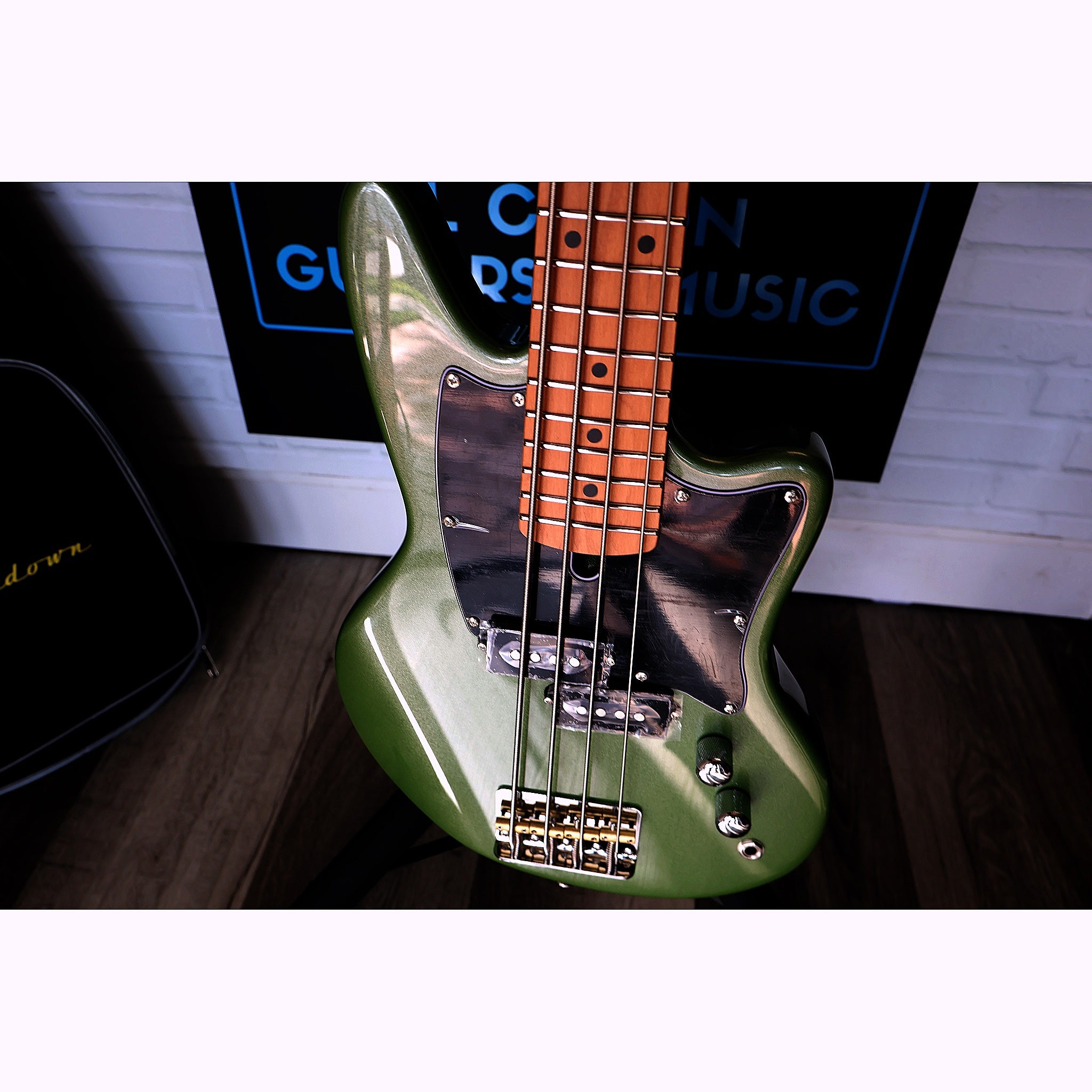 Ashdown Roasted Capri-23 Short-Scale Bass Guitar