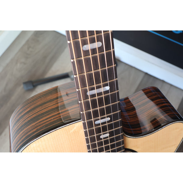 Lag HyVibe 50 Auditorium Bevel Cutaway Acoustic-Electric Smart Guitar