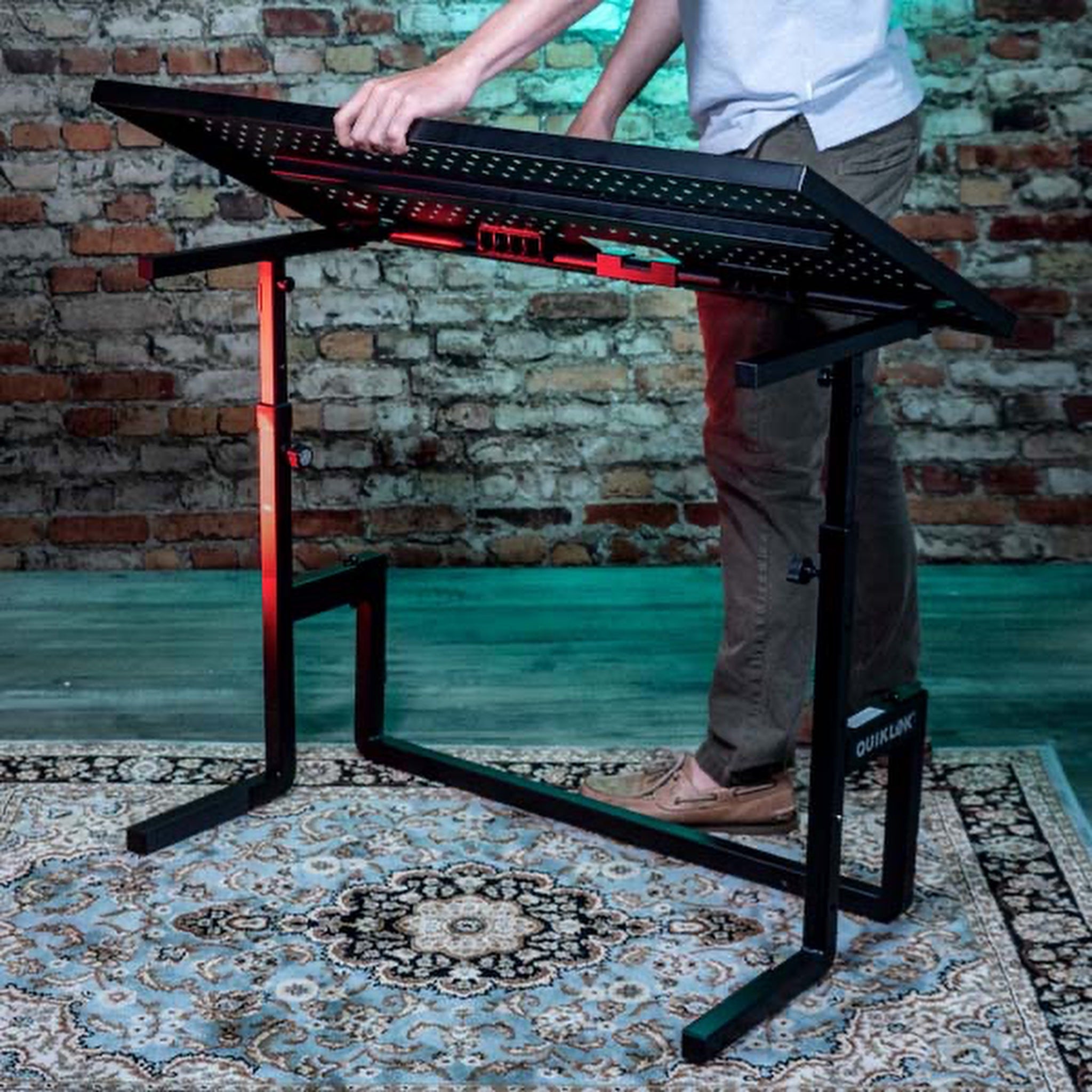 Quik Lok DJ233 DJ Performance Workstation with Perforated Shelf