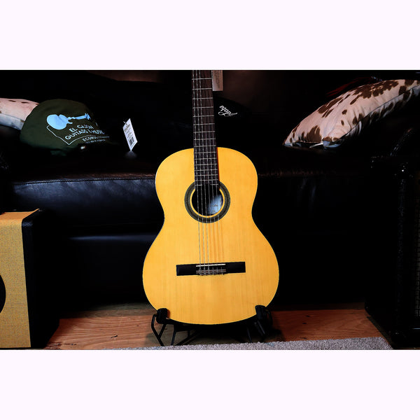 Córdoba C1 Gloss Classical Guitar with Gig Bag