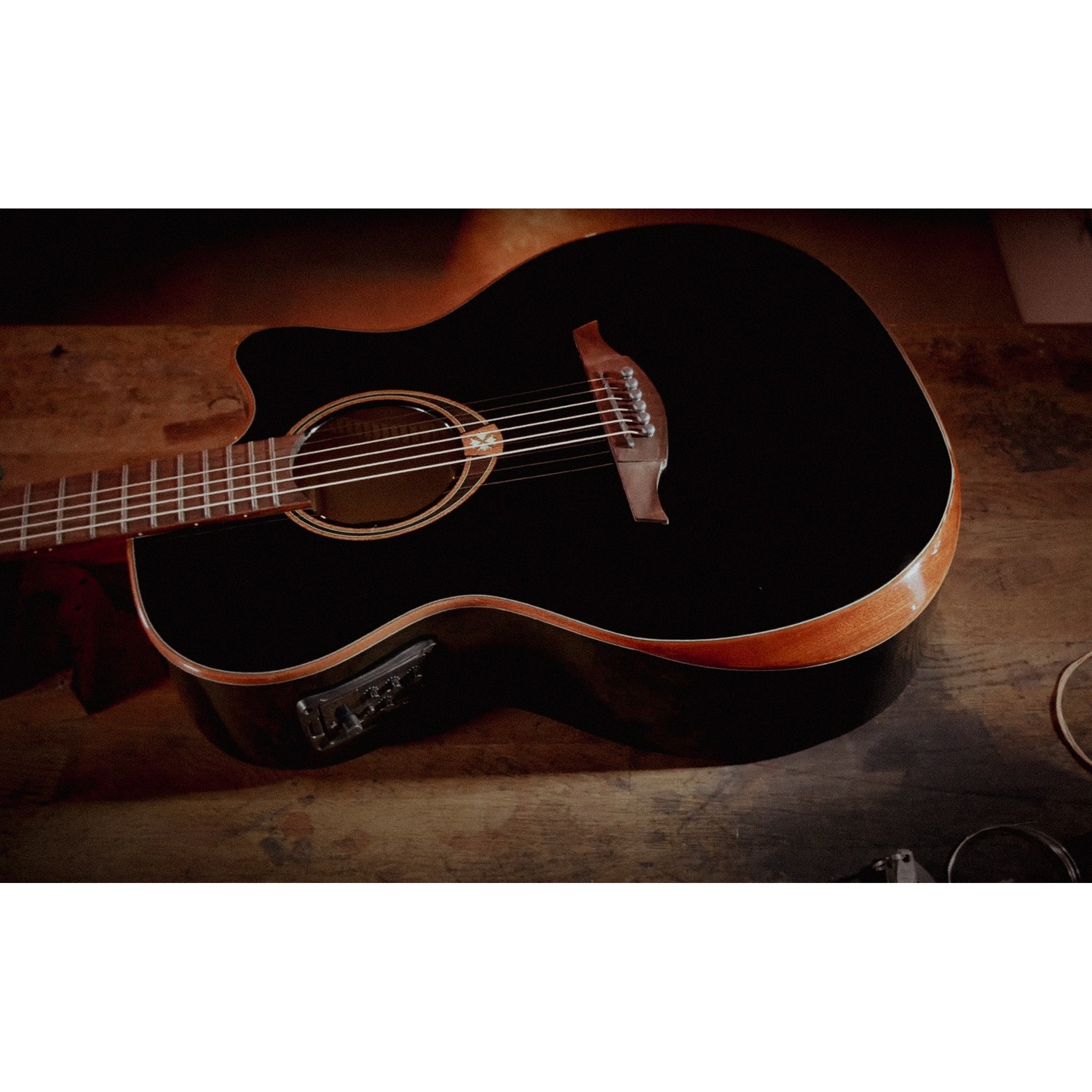 Lâg Tramontane Special T118 Auditorium Bevel Cutaway Acoustic-Electric Guitar – Black