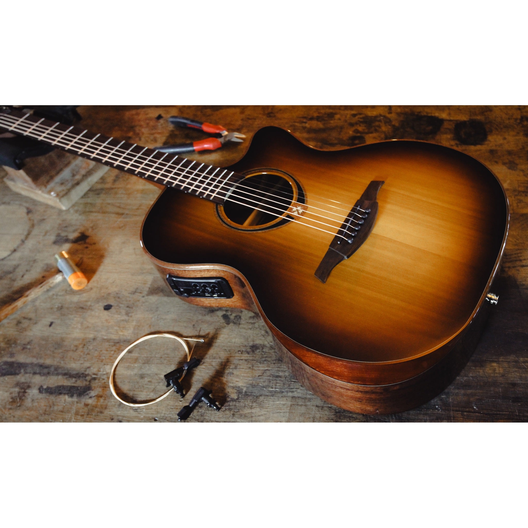 Lâg Tramontane Special T118 Auditorium Bevel Cutaway Acoustic-Electric Guitar – Brown Shadow