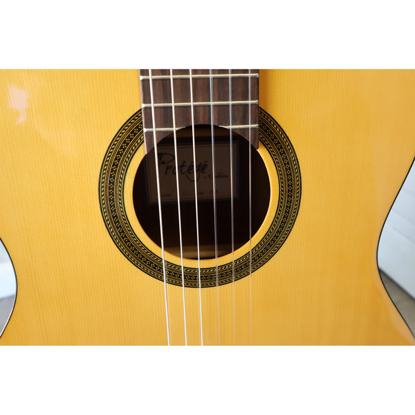 Córdoba C1 Gloss Classical Guitar with Gig Bag