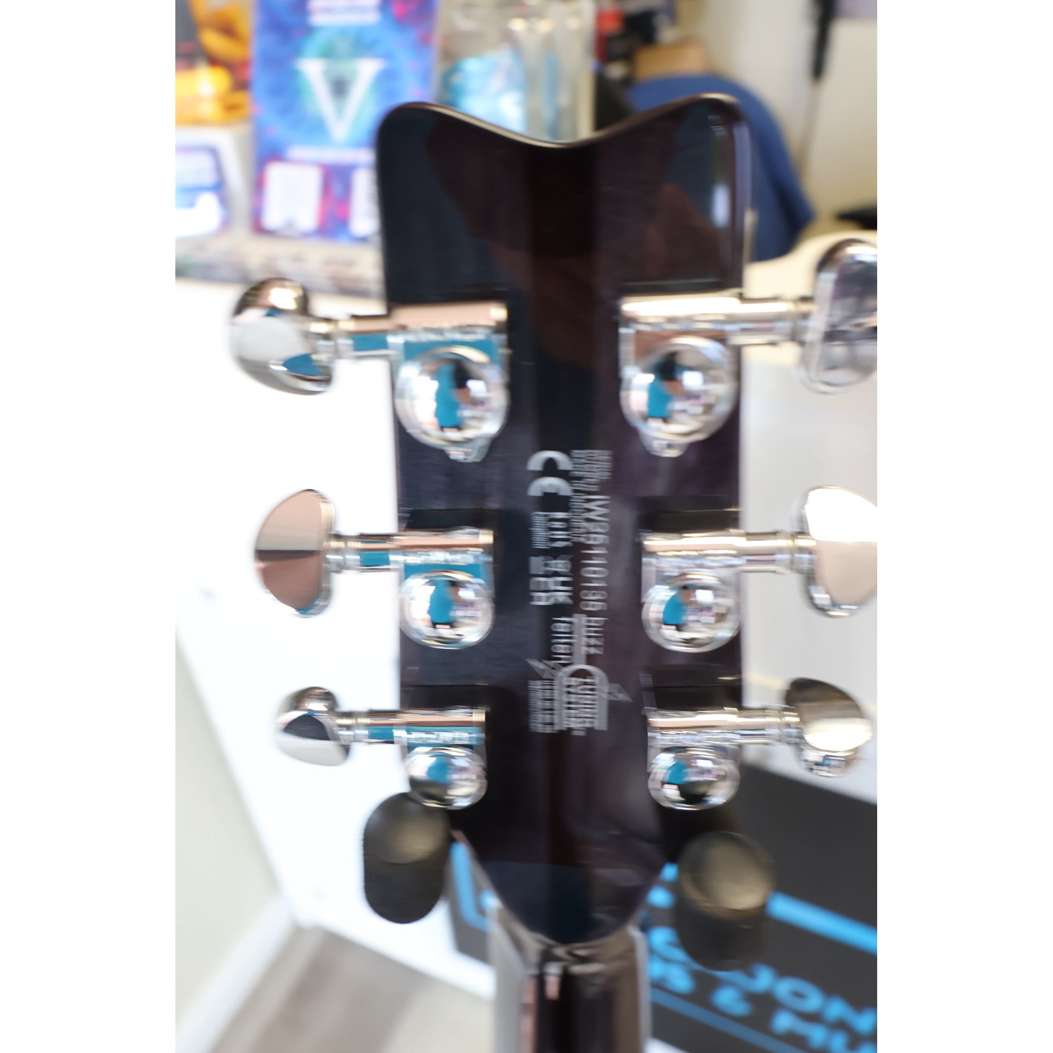 Washburn Wing Series Hawk H10TB-U Electric Guitar – Trans Black
