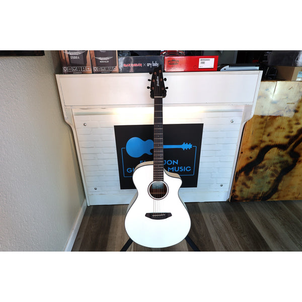Breedlove Acoustic Electric Guitar European Spruce - African Mahogany Discovery S Concert Satin White CE