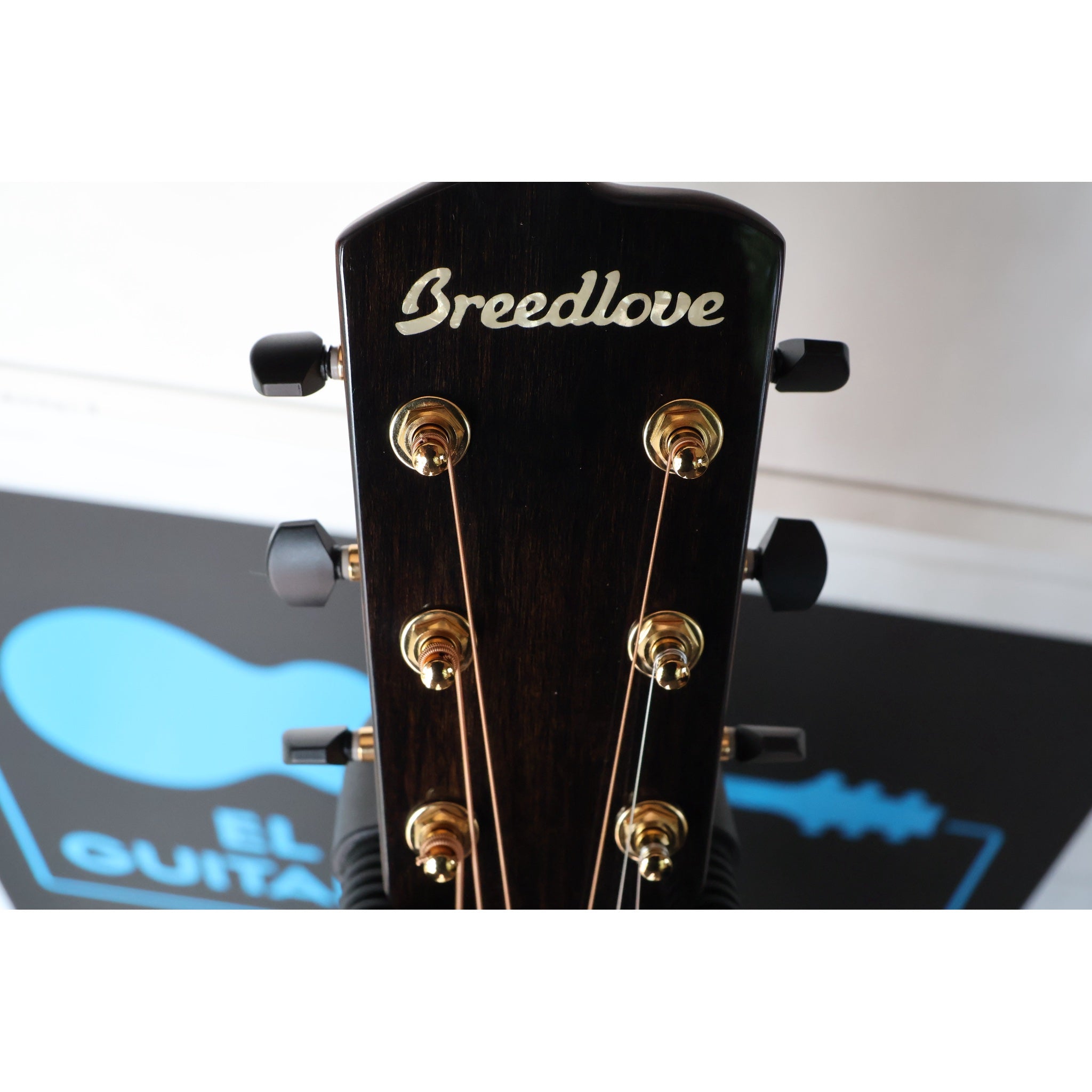 Breedlove PFCA18CEEUIR CC230207288 Performer Pro Concertina CE Acoustic-Electric Guitar – Aged Toner
