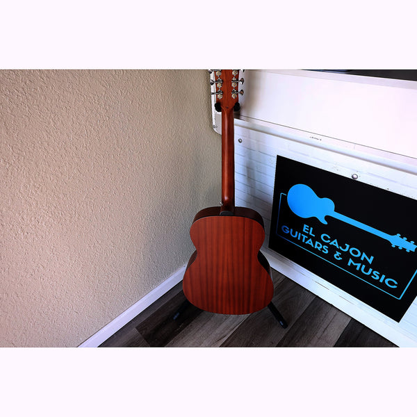 Guild OM-320 NAT Solid Top Orchestra Acoustic Guitar