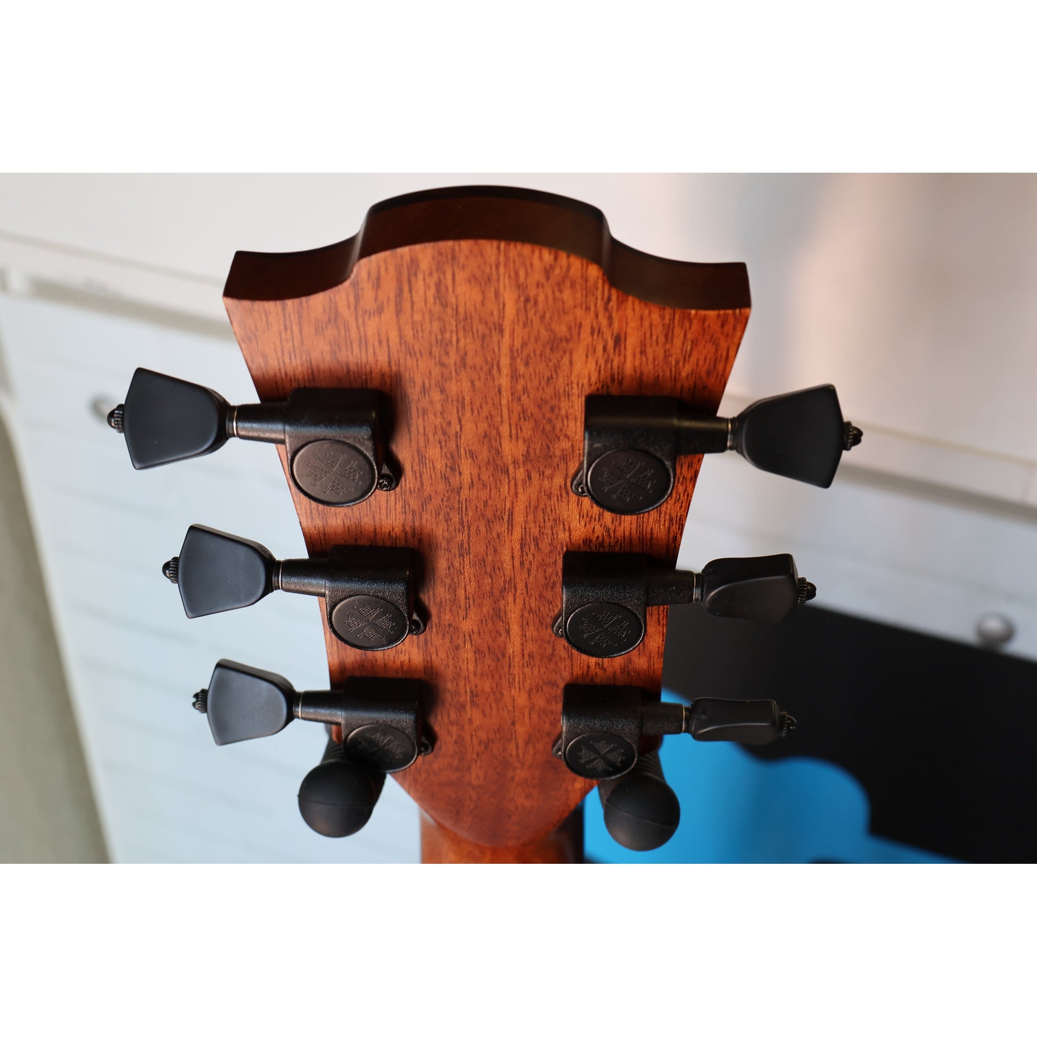 LAG T118ACE-BRS Auditorium Cutaway Acoustic-Electric Guitar Brown Shadow