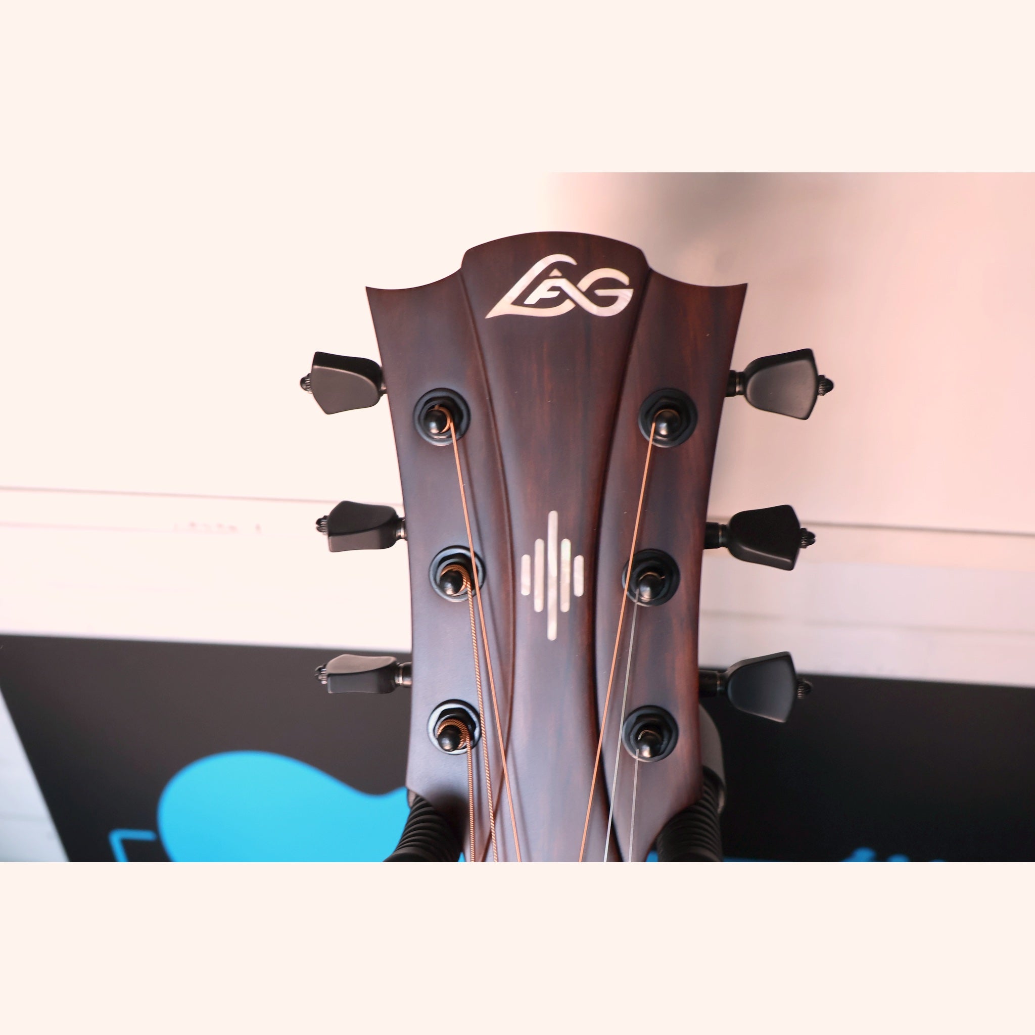 Lag HyVibe 10 Smart Guitar – Dreadnought Cutaway Acoustic-Electric with Bluetooth