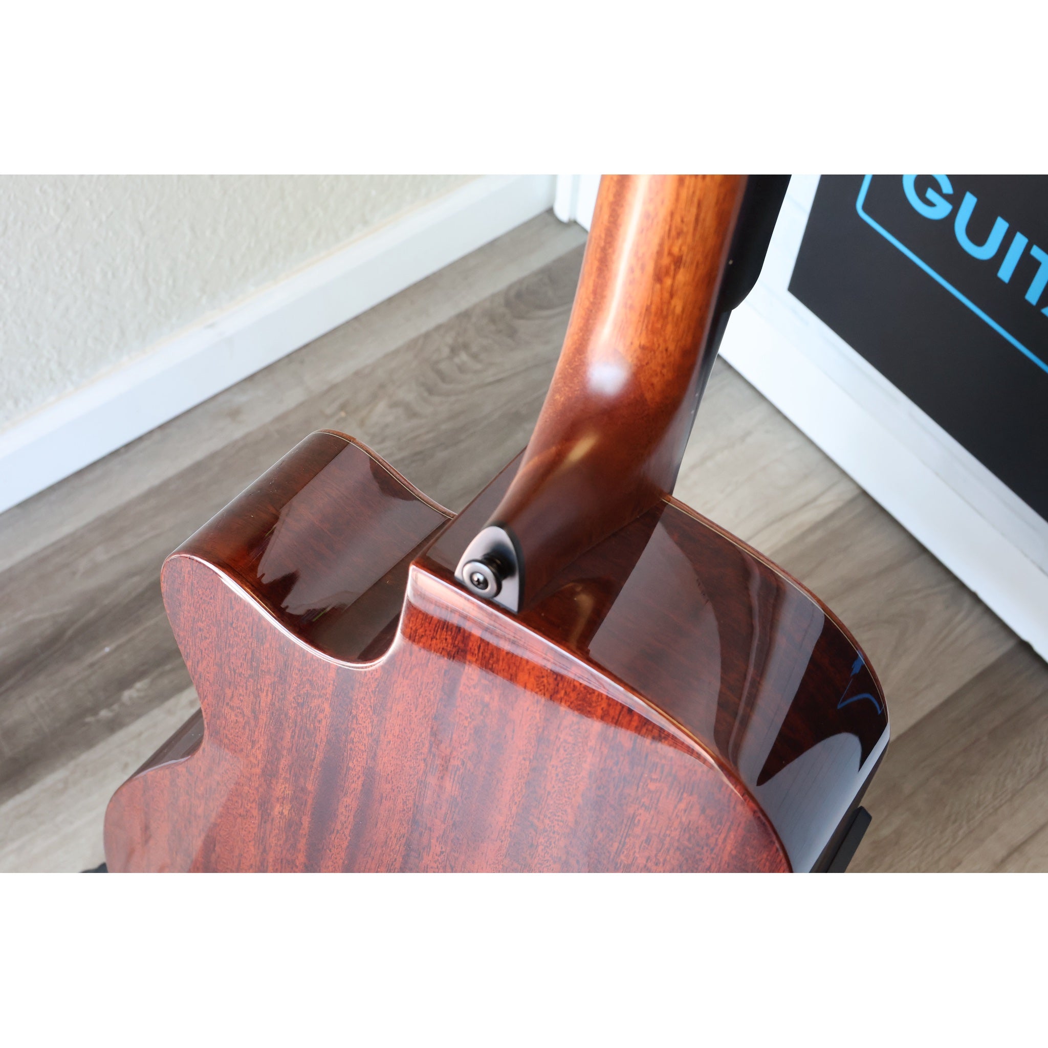 LAG T118ACE-BRS Auditorium Cutaway Acoustic-Electric Guitar Brown Shadow