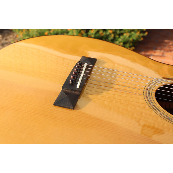 Bedell Bahia Parlor Adirondack Spruce & Brazilian Rosewood Acoustic Guitar – Tea Burst