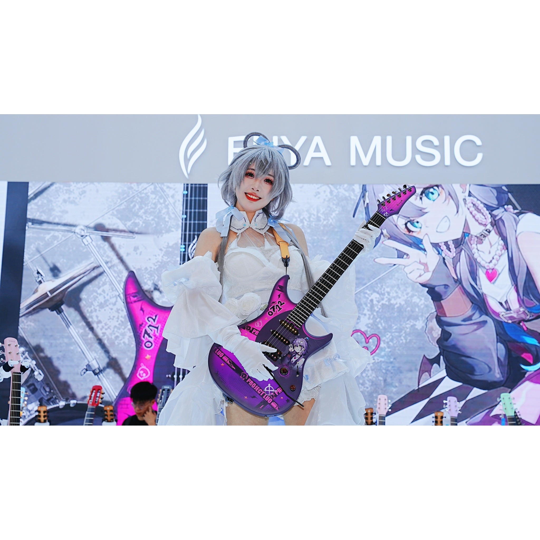 Enya Inspire Liu Tianyi Smart Electric Guitar playing view