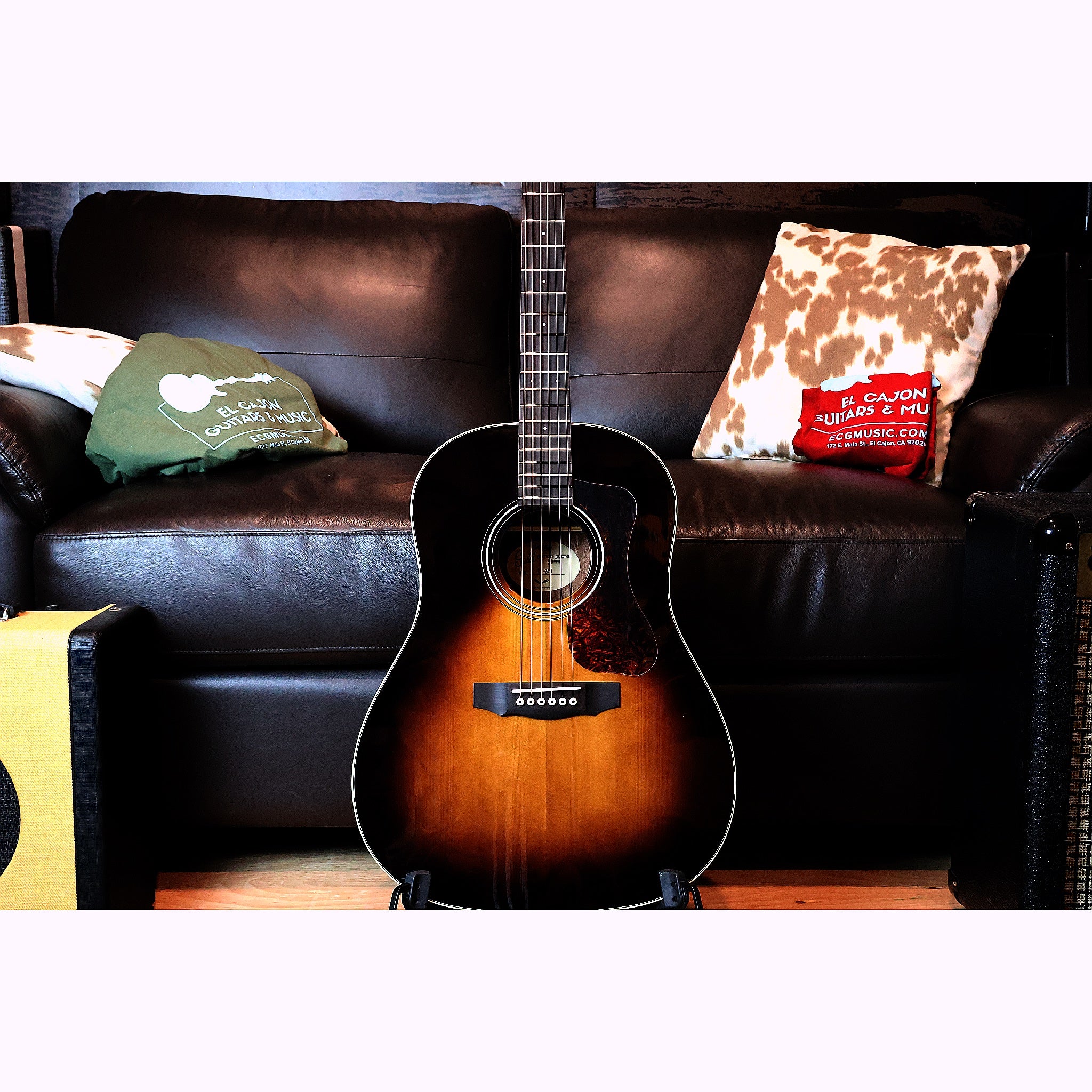Guild DS-240 Memoir Vintage Sunburst Slope Shoulder Acoustic