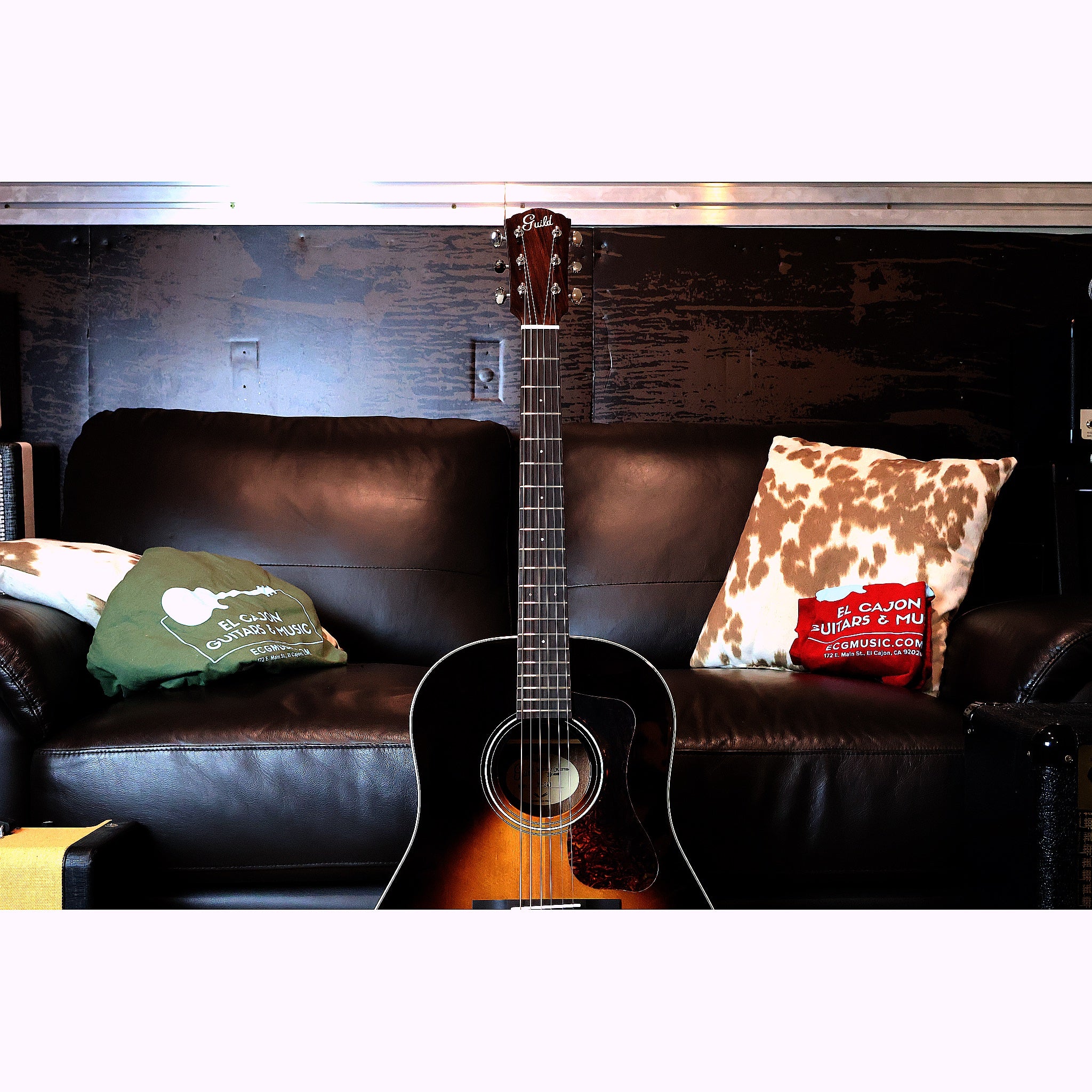 Guild DS-240 Memoir Vintage Sunburst Slope Shoulder Acoustic