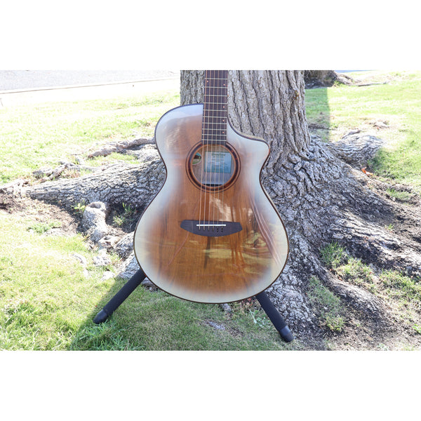 Breedlove Pursuit Exotic S Limited Edition Concert CE Acoustic-Electric Guitar – White Sand