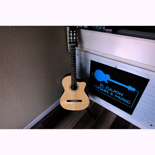 Córdoba Fusion 5 Nylon String Crossover Classical Guitar