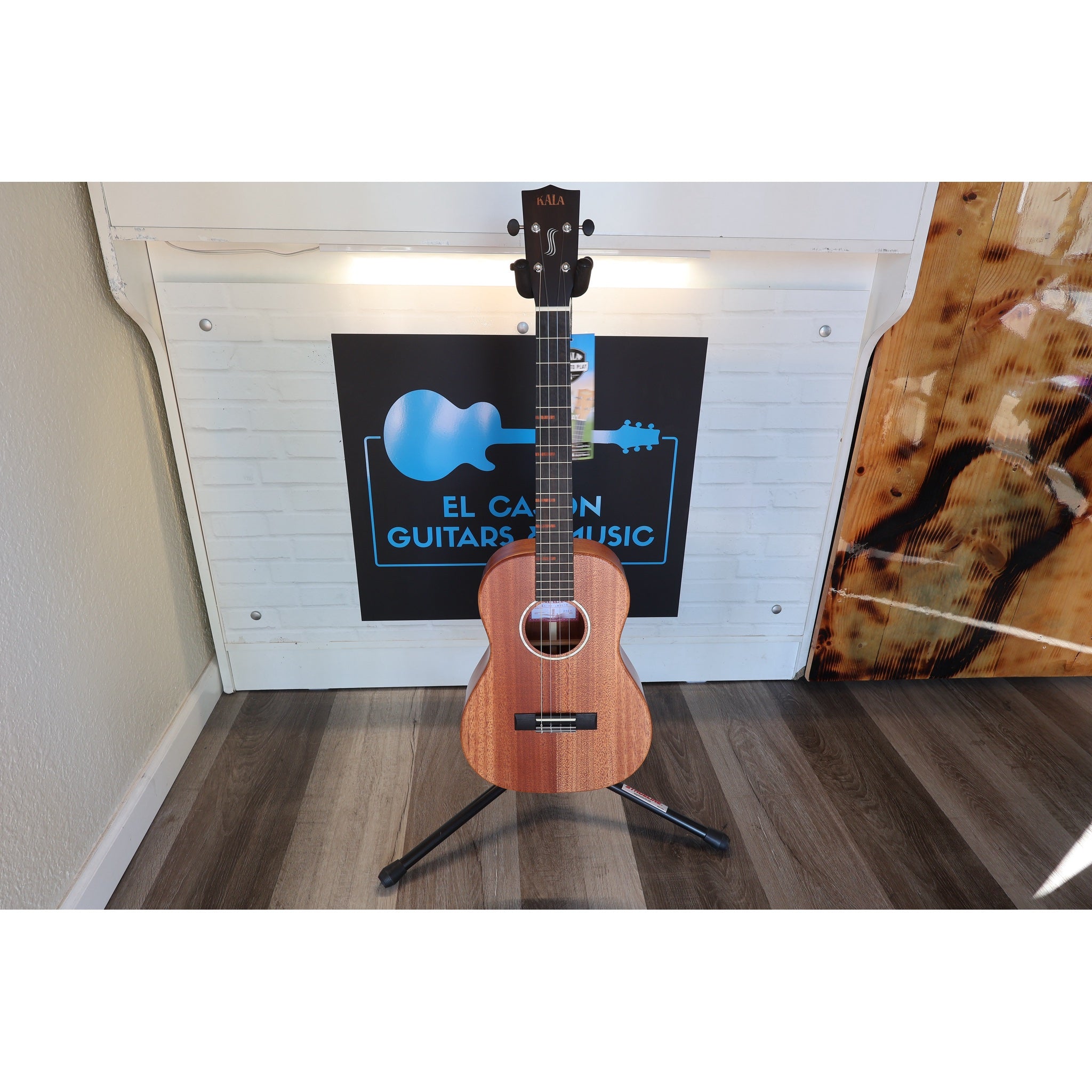 Kala All Solid Mahogany Waterfall Baritone Ukulele - KA-WF-AMHG-B_W/BAG