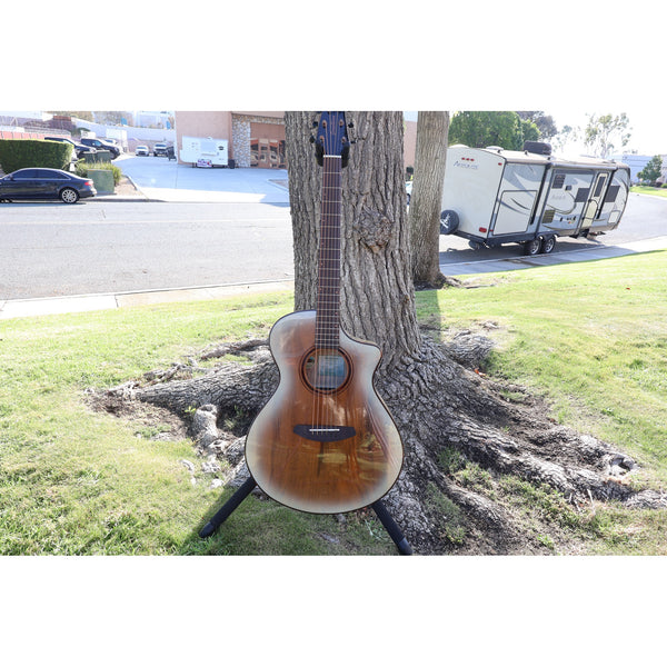 Breedlove Pursuit Exotic S Limited Edition Concert CE Acoustic-Electric Guitar – White Sand